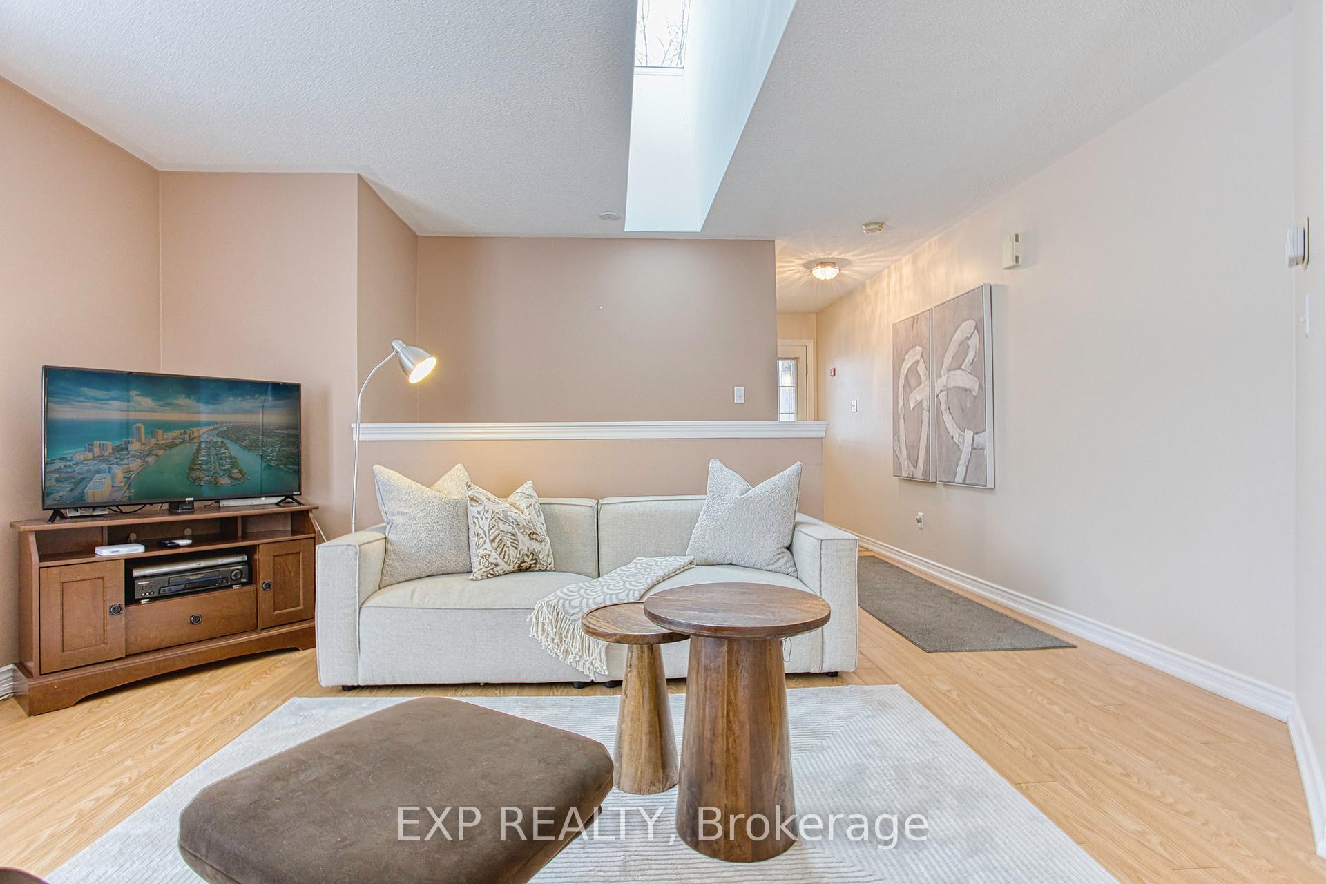 Photo 7 of Unit 2, 165 Main Street E, Grimsby, Grimsby East — HOMEH