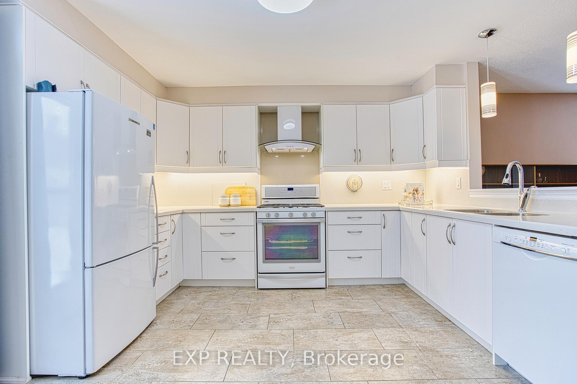 Photo 12 of Unit 2, 165 Main Street E, Grimsby, Grimsby East — HOMEH
