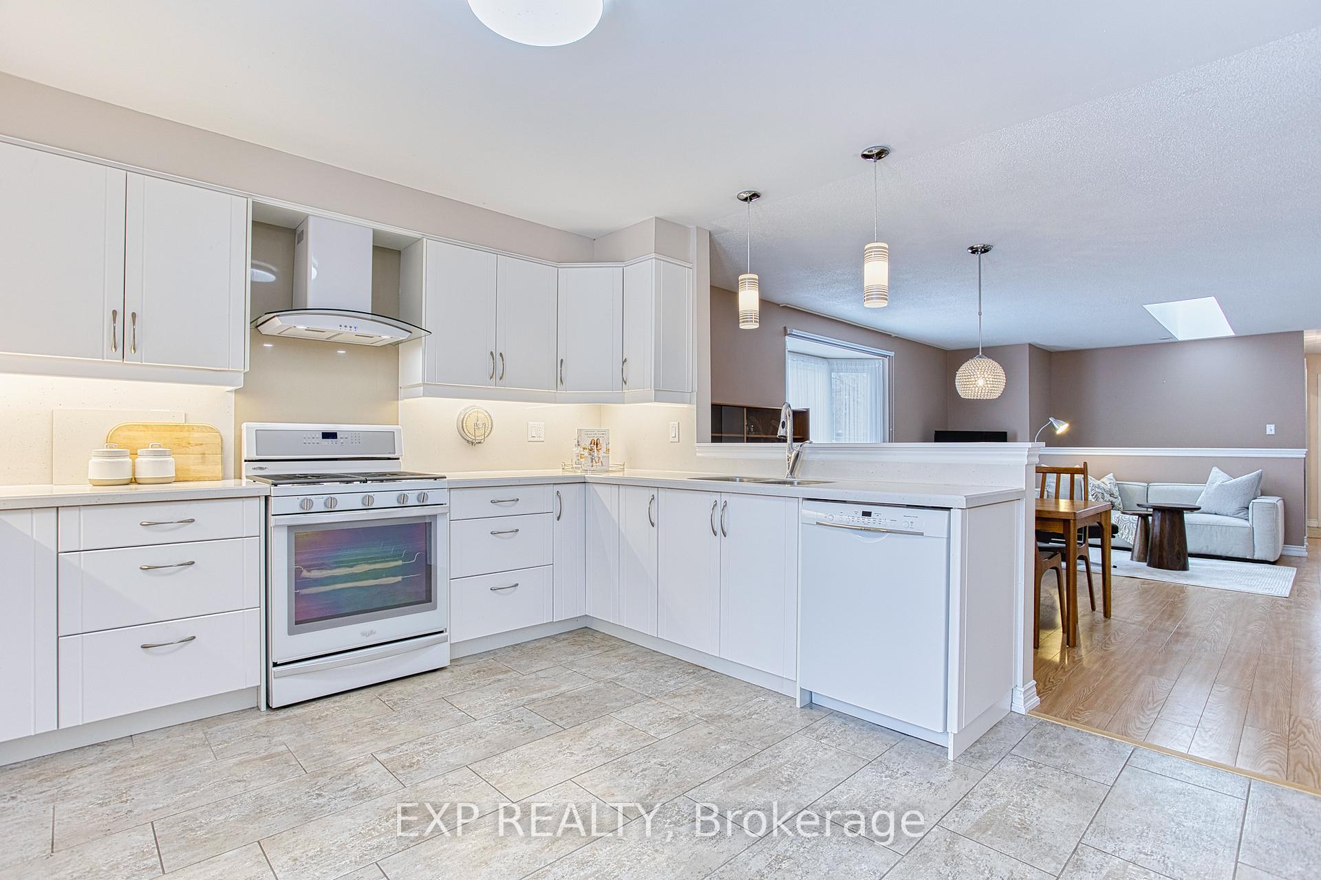 Photo 13 of Unit 2, 165 Main Street E, Grimsby, Grimsby East — HOMEH