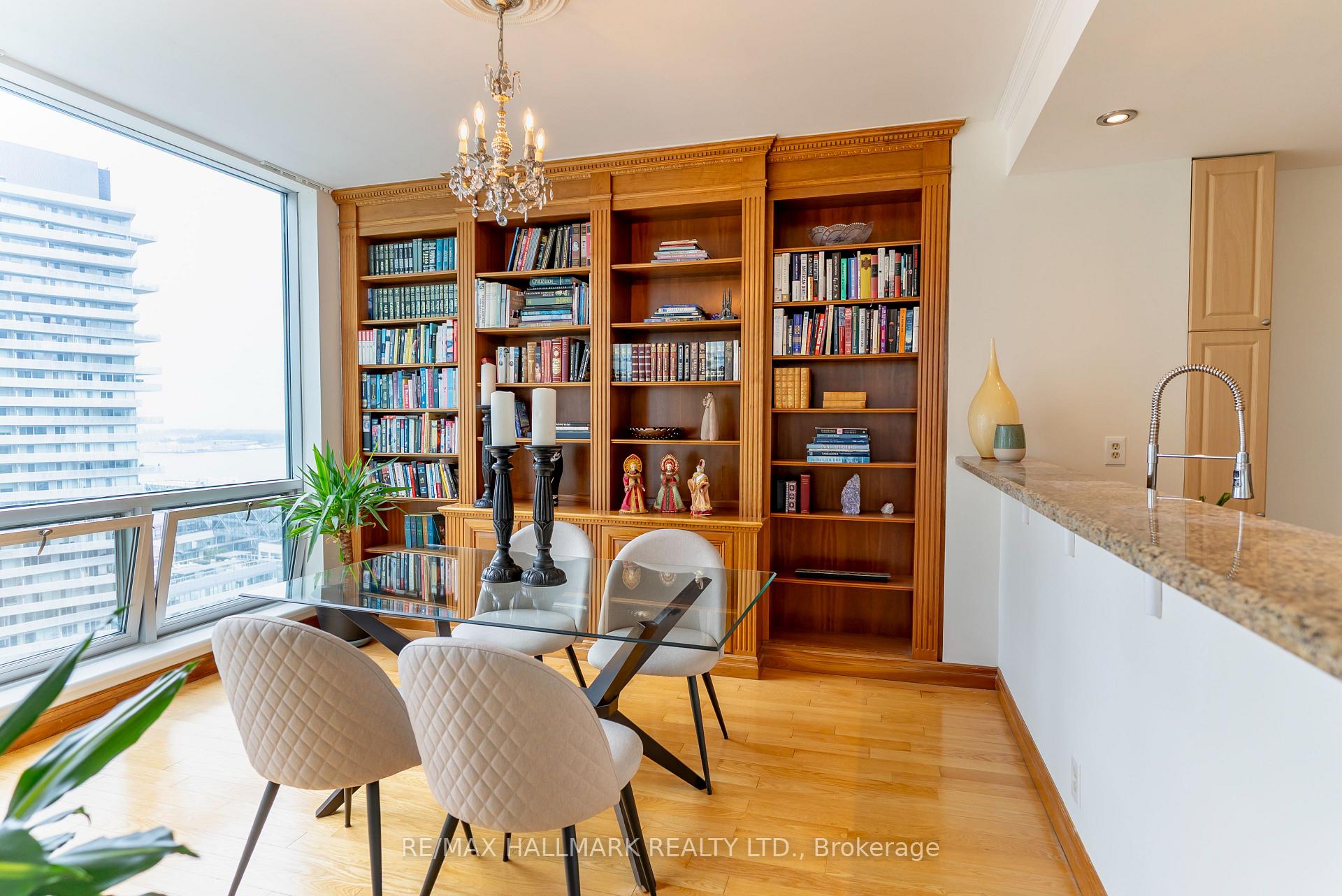 Photo 10 of Unit Ph9, 10 Queens Quay W, Toronto, Waterfront Communities — HOMEH