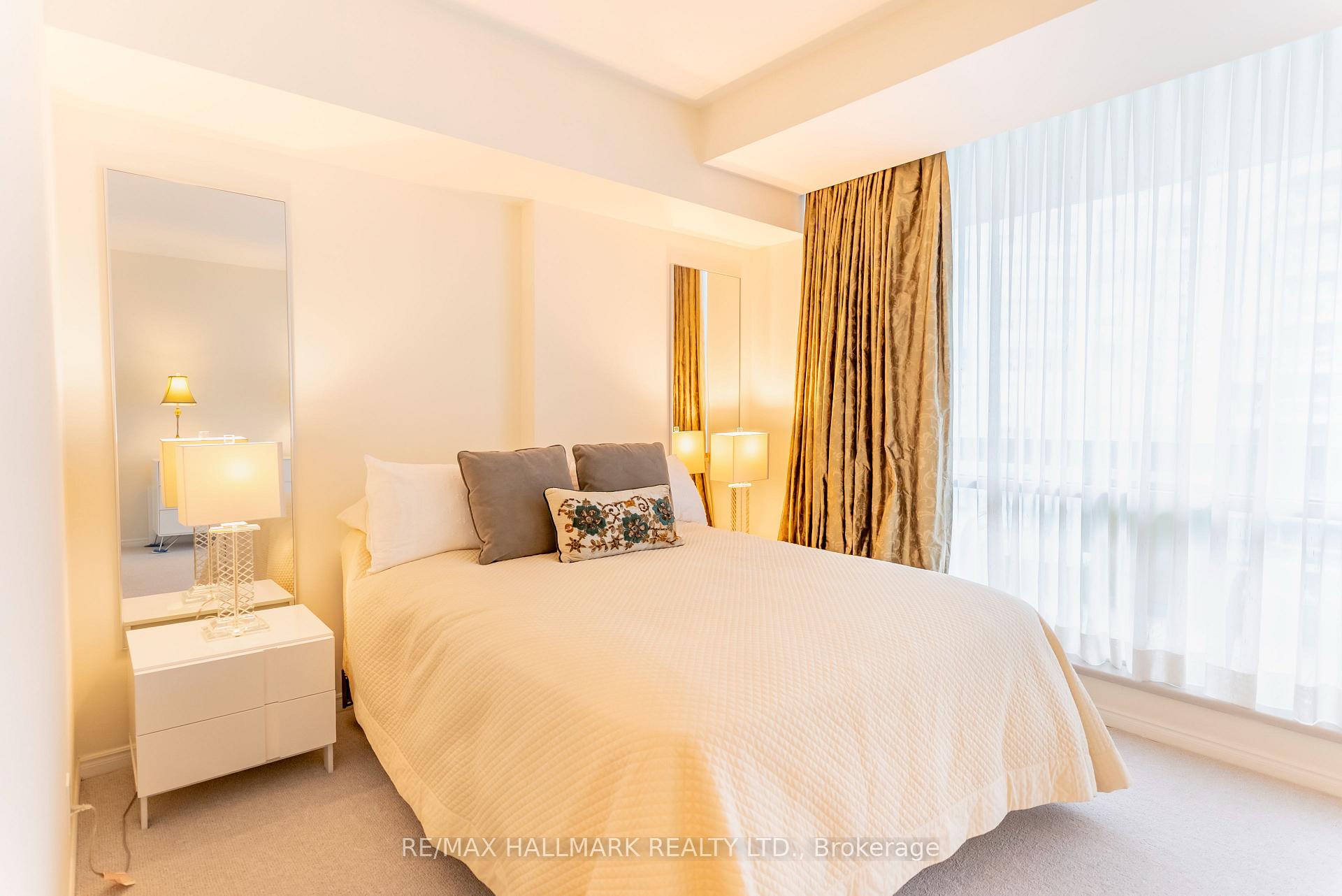 Photo 19 of Unit Ph9, 10 Queens Quay W, Toronto, Waterfront Communities — HOMEH