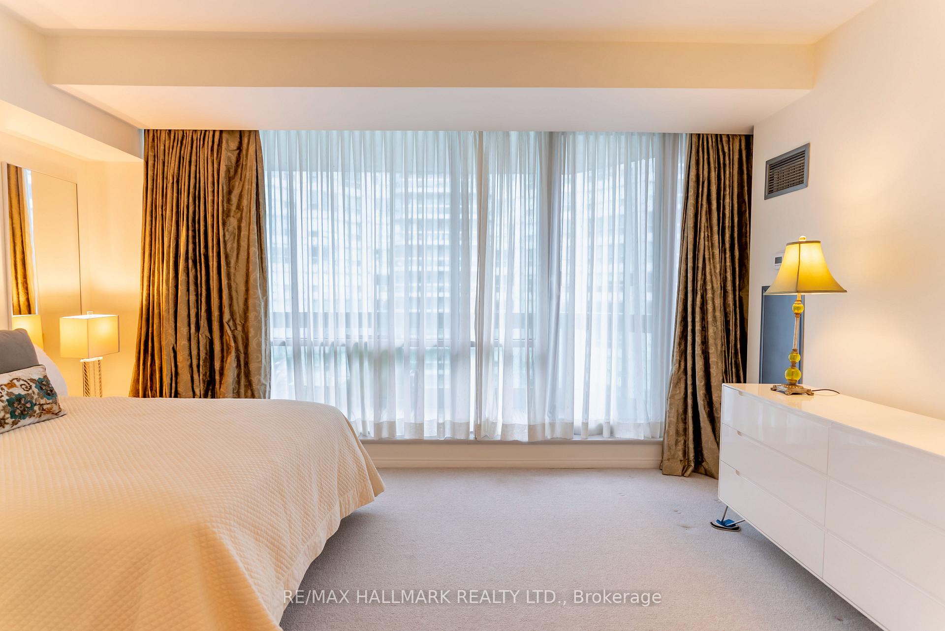 Photo 22 of Unit Ph9, 10 Queens Quay W, Toronto, Waterfront Communities — HOMEH