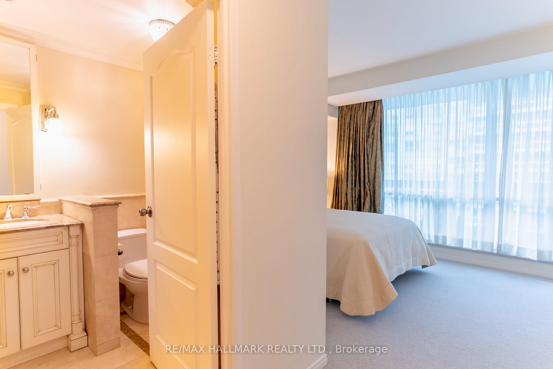 Photo 23 of Unit Ph9, 10 Queens Quay W, Toronto, Waterfront Communities — HOMEH