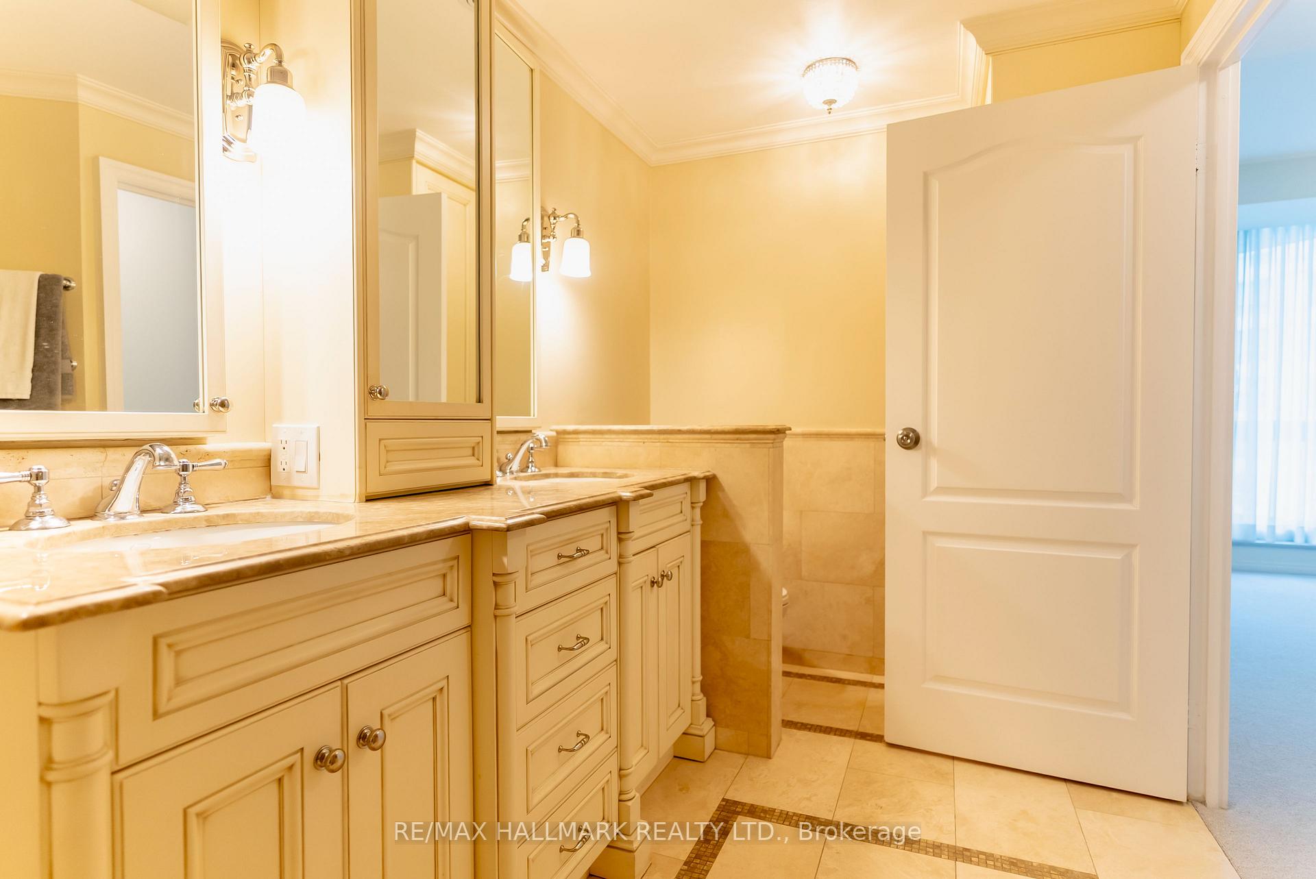 Photo 28 of Unit Ph9, 10 Queens Quay W, Toronto, Waterfront Communities — HOMEH