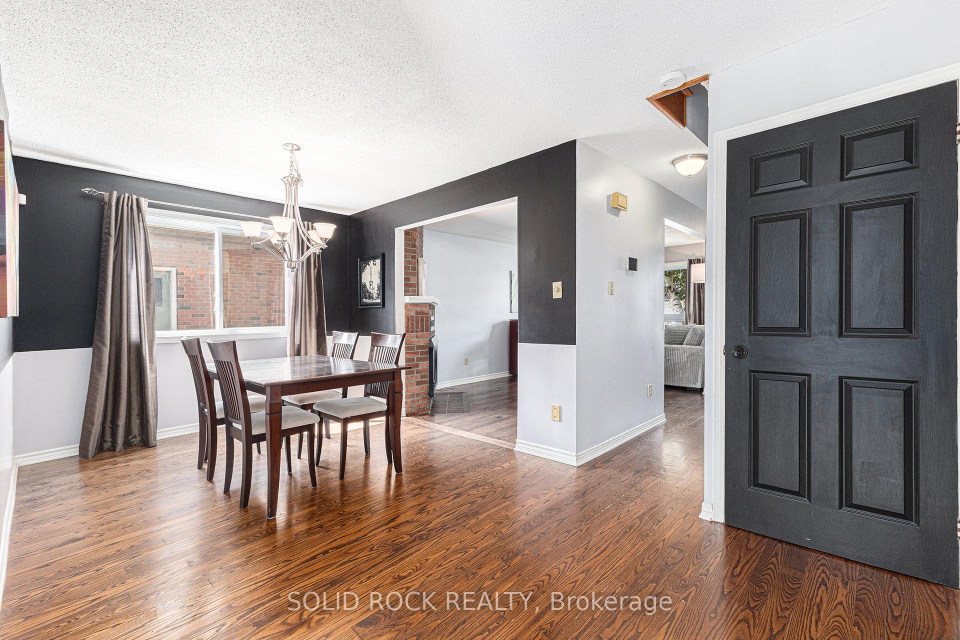 Photo 8 of 39 Kadeer Way, Ottawa, Barrhaven - Knollsbrook — HOMEH
