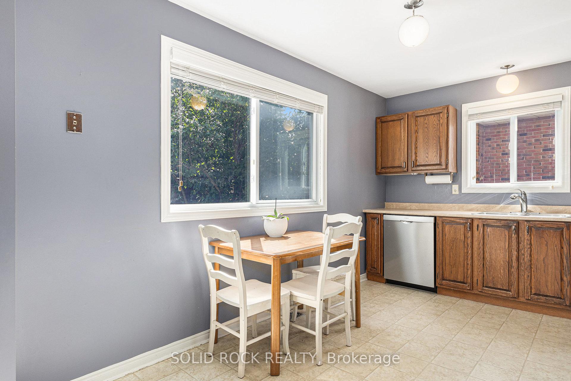 Photo 26 of 39 Kadeer Way, Ottawa, Barrhaven - Knollsbrook — HOMEH