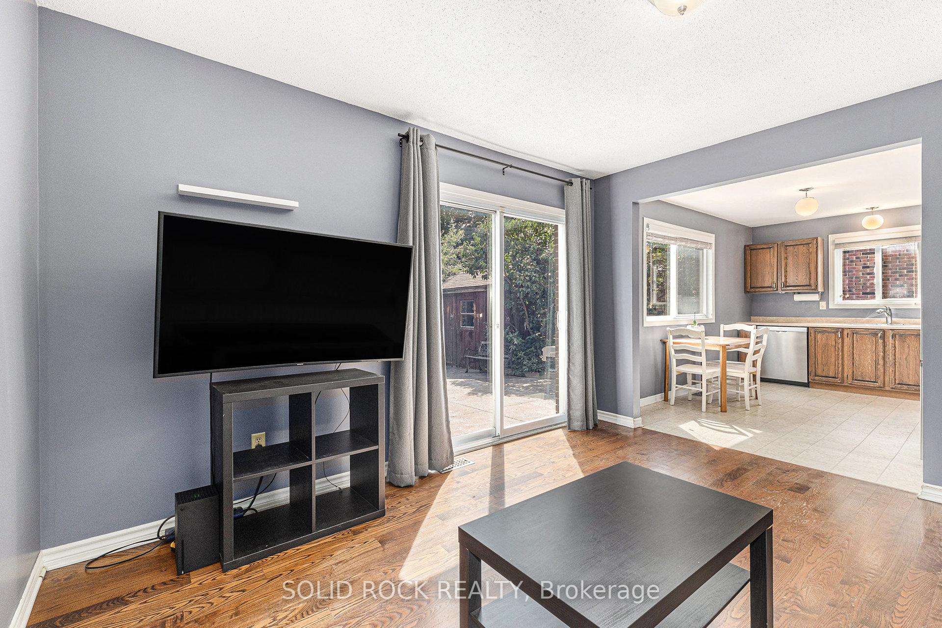 Photo 13 of 39 Kadeer Way, Ottawa, Barrhaven - Knollsbrook — HOMEH