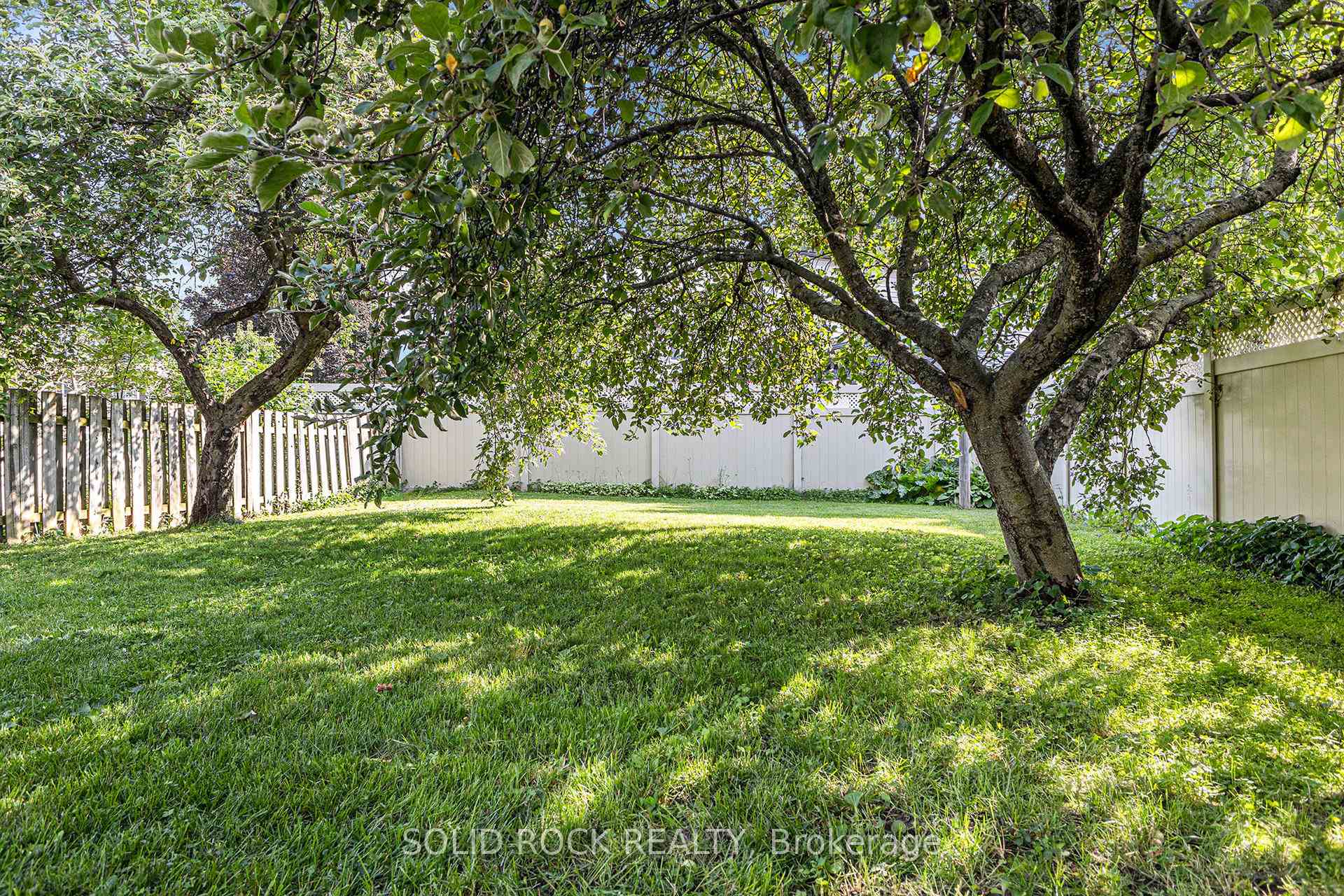 Photo 31 of 39 Kadeer Way, Ottawa, Barrhaven - Knollsbrook — HOMEH