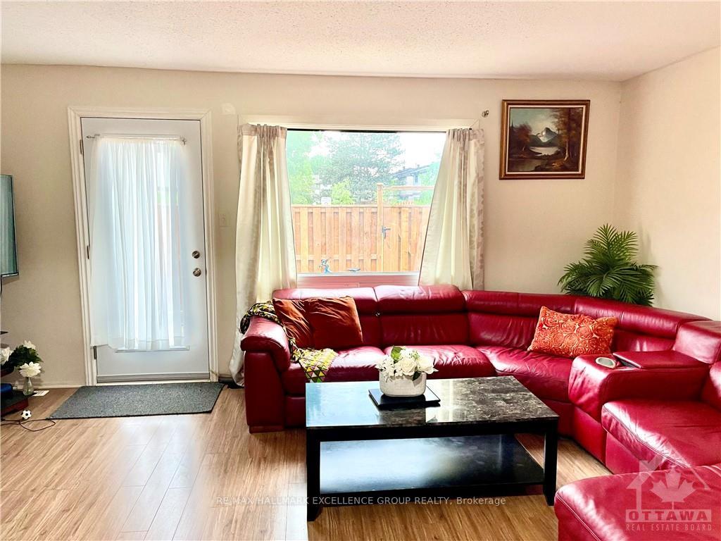 Photo 3 of Unit 8, 1906 Belmore Lane, Ottawa, Blackburn Hamlet (South) — HOMEH