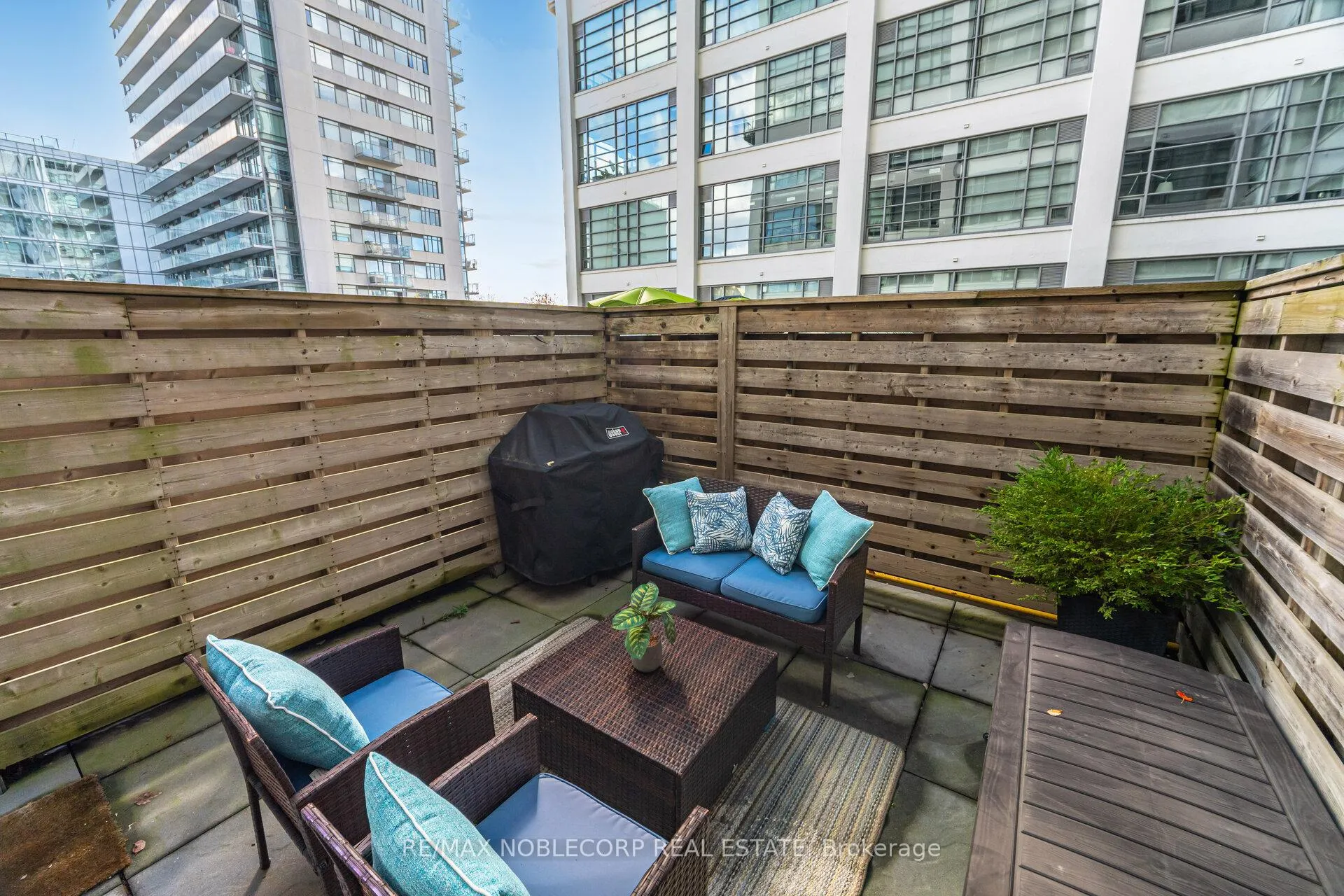 Photo 1 of Unit 228, 637 Lake Shore Boulevard W, Toronto, Niagara — HOMEH