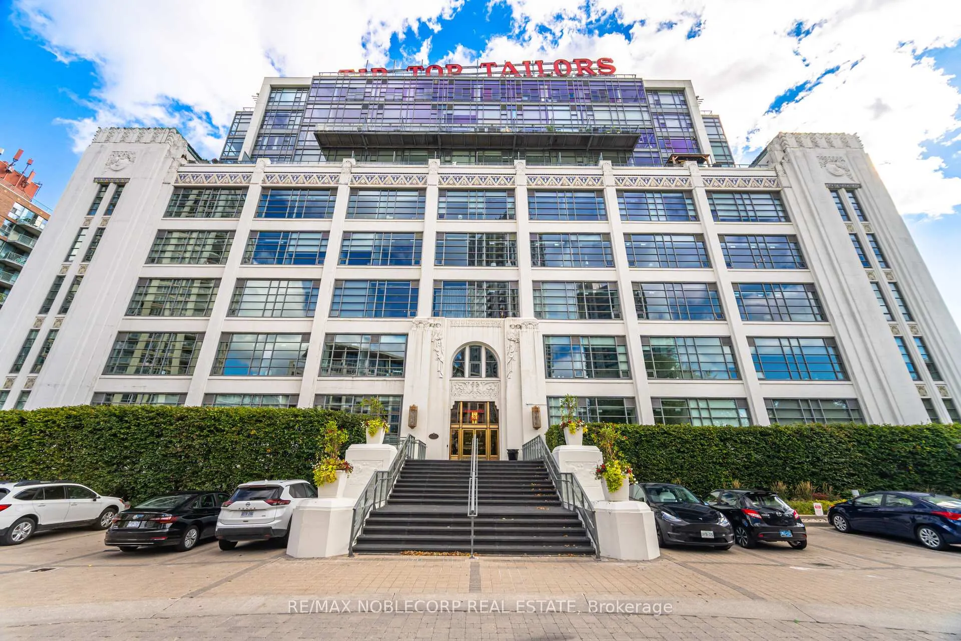 Photo 2 of Unit 228, 637 Lake Shore Boulevard W, Toronto, Niagara — HOMEH