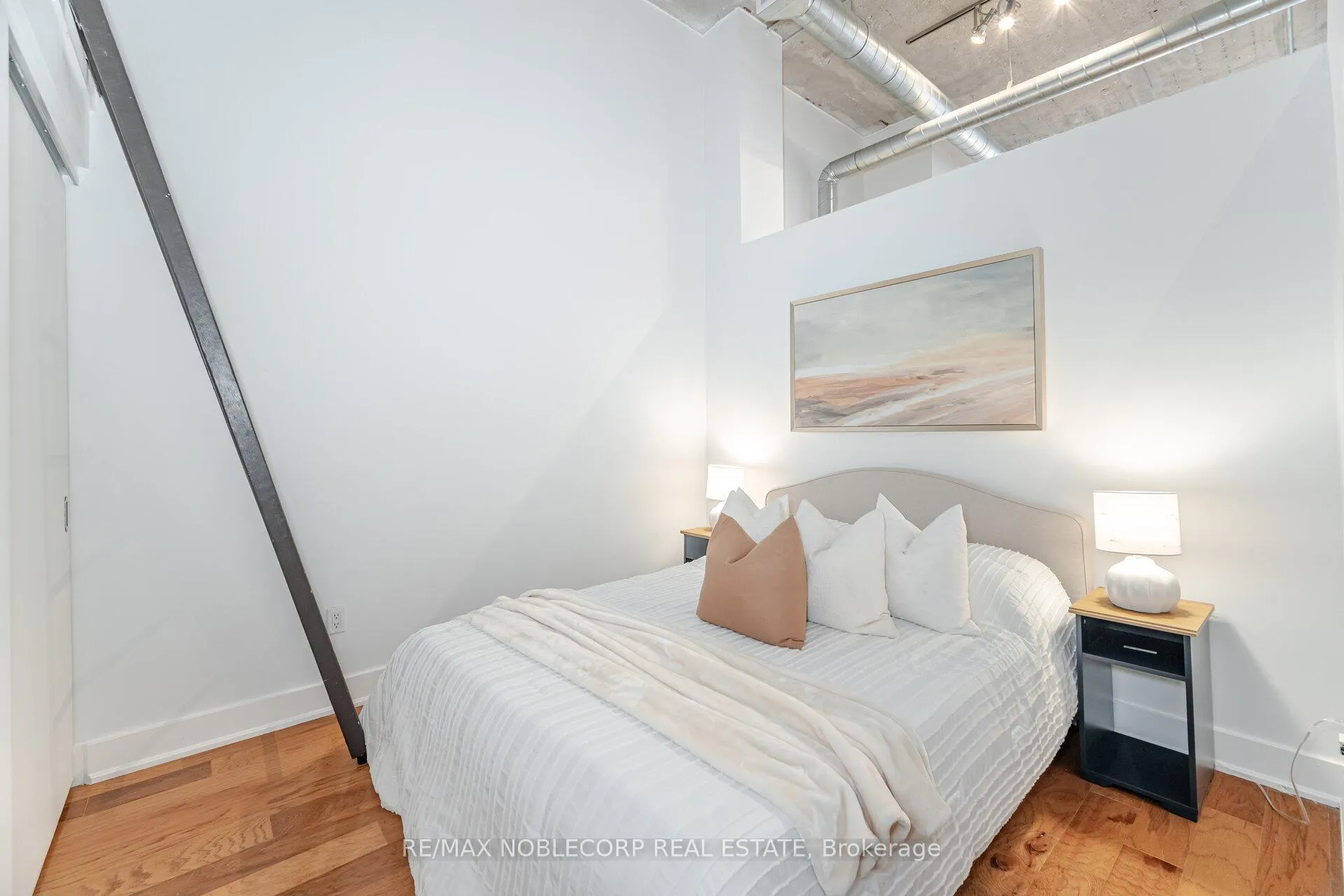 Photo 15 of Unit 228, 637 Lake Shore Boulevard W, Toronto, Niagara — HOMEH