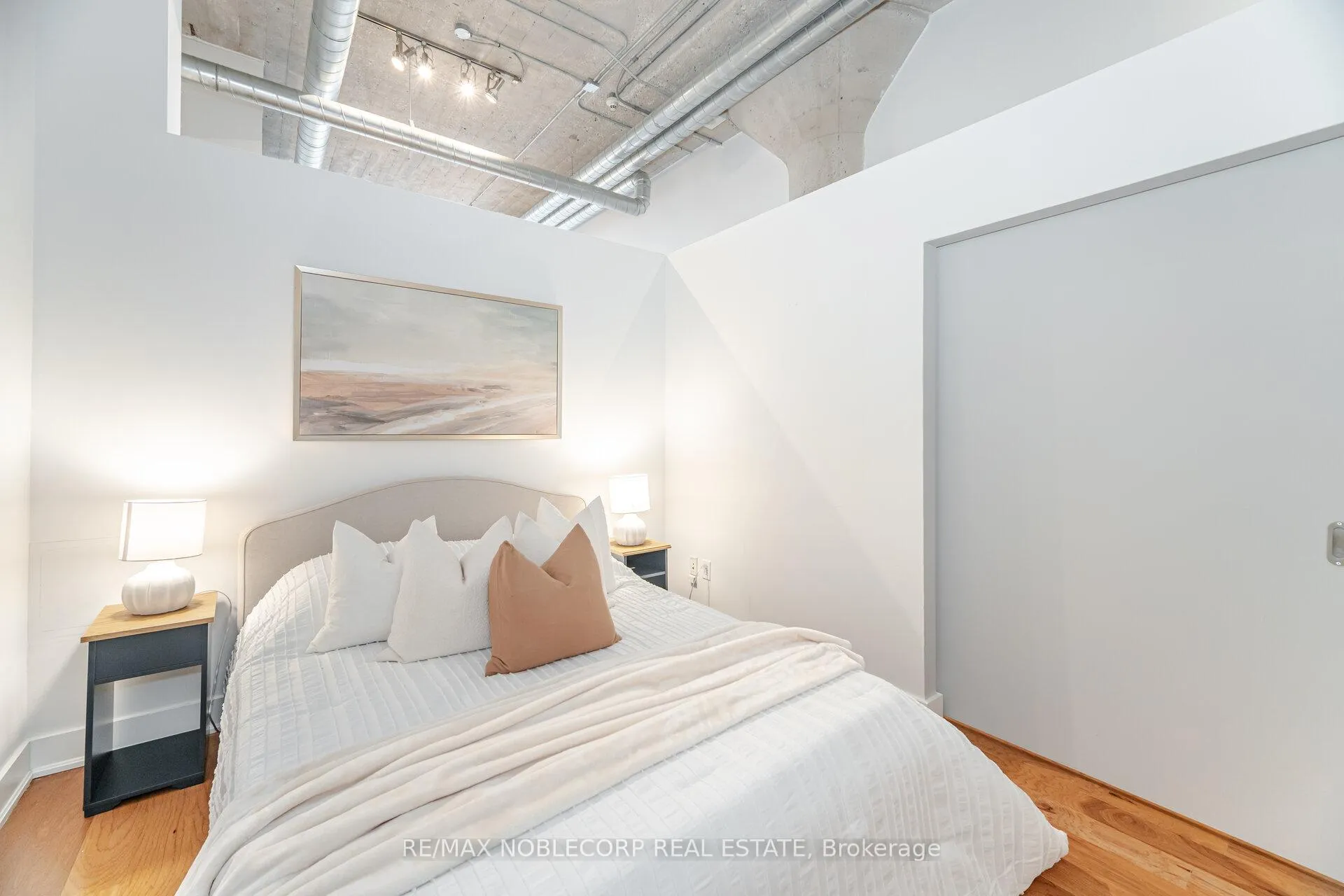 Photo 16 of Unit 228, 637 Lake Shore Boulevard W, Toronto, Niagara — HOMEH