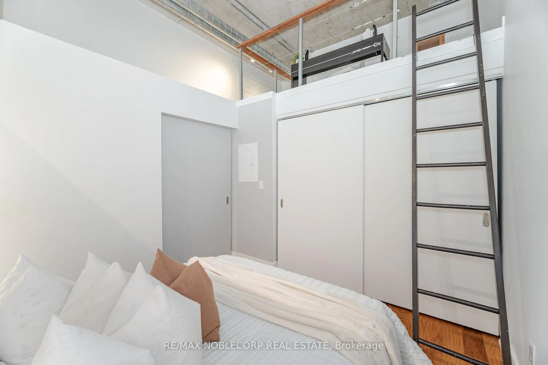 Photo 18 of Unit 228, 637 Lake Shore Boulevard W, Toronto, Niagara — HOMEH