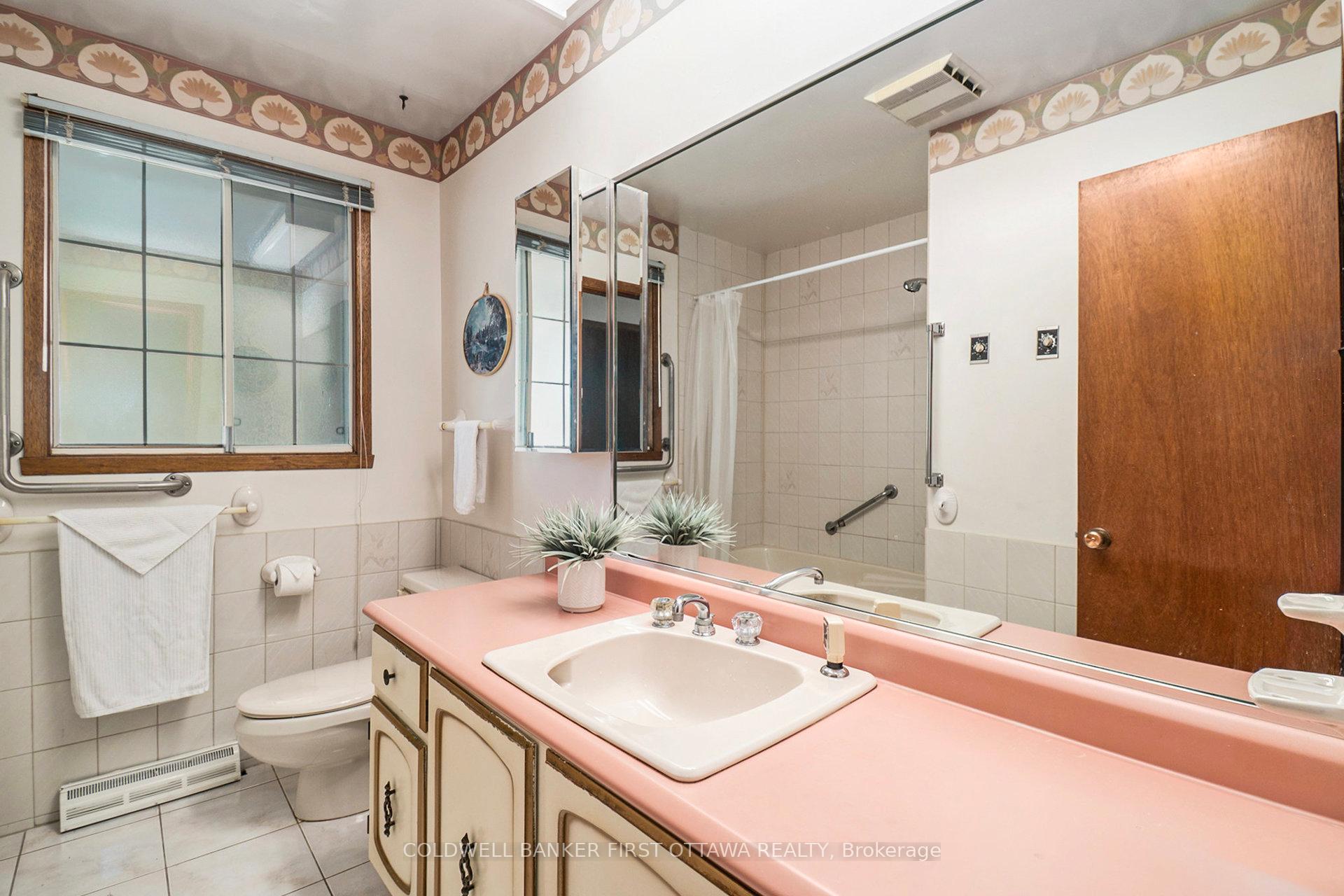 Photo 11 of 521 Ridgewood Drive, Cornwall — HOMEH