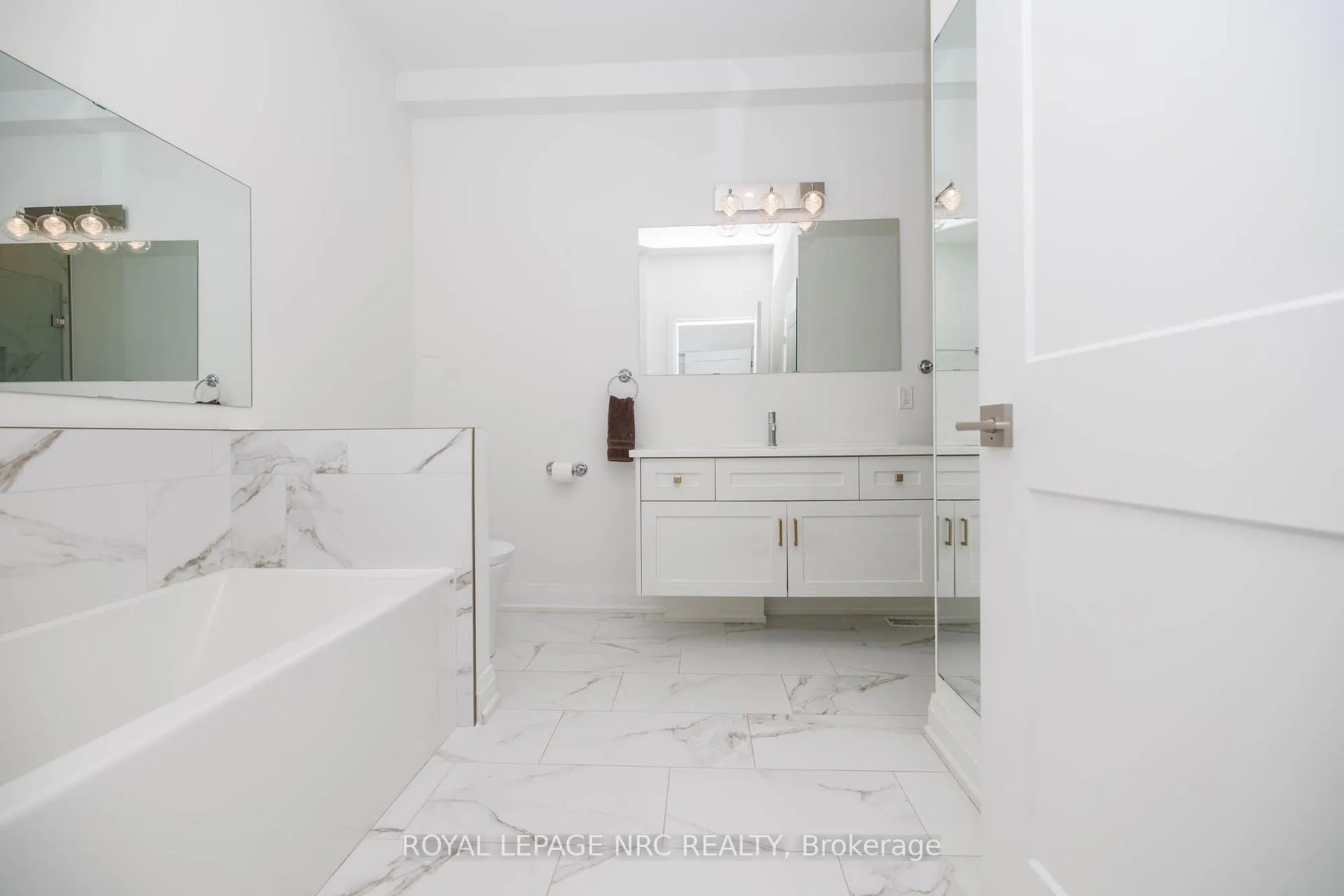 Photo 36 of Unit 3, 1465 Station Street, Pelham, Fonthill — HOMEH
