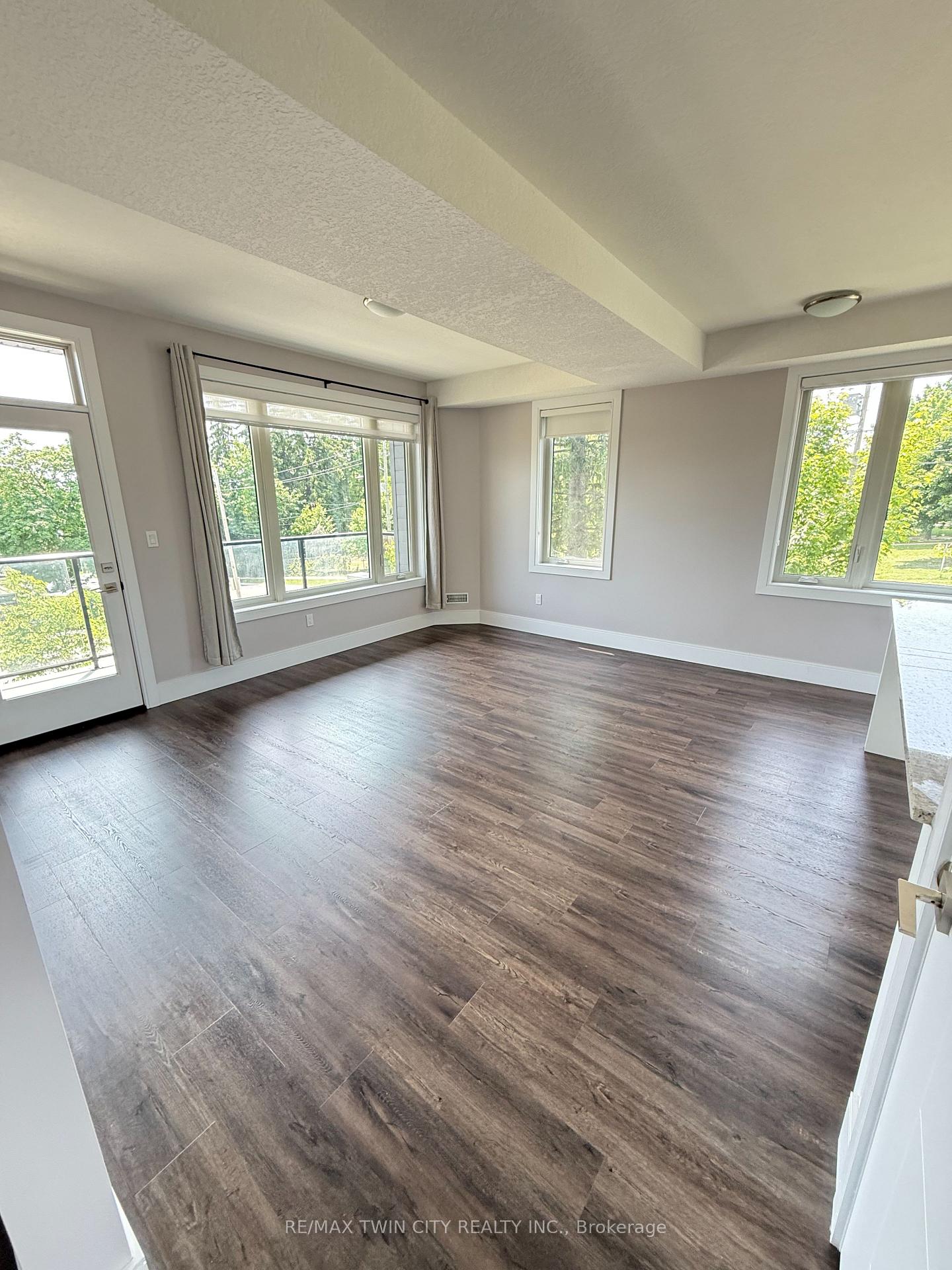 Photo 11 of Unit 29, 54 Bridge Street W, Kitchener — HOMEH