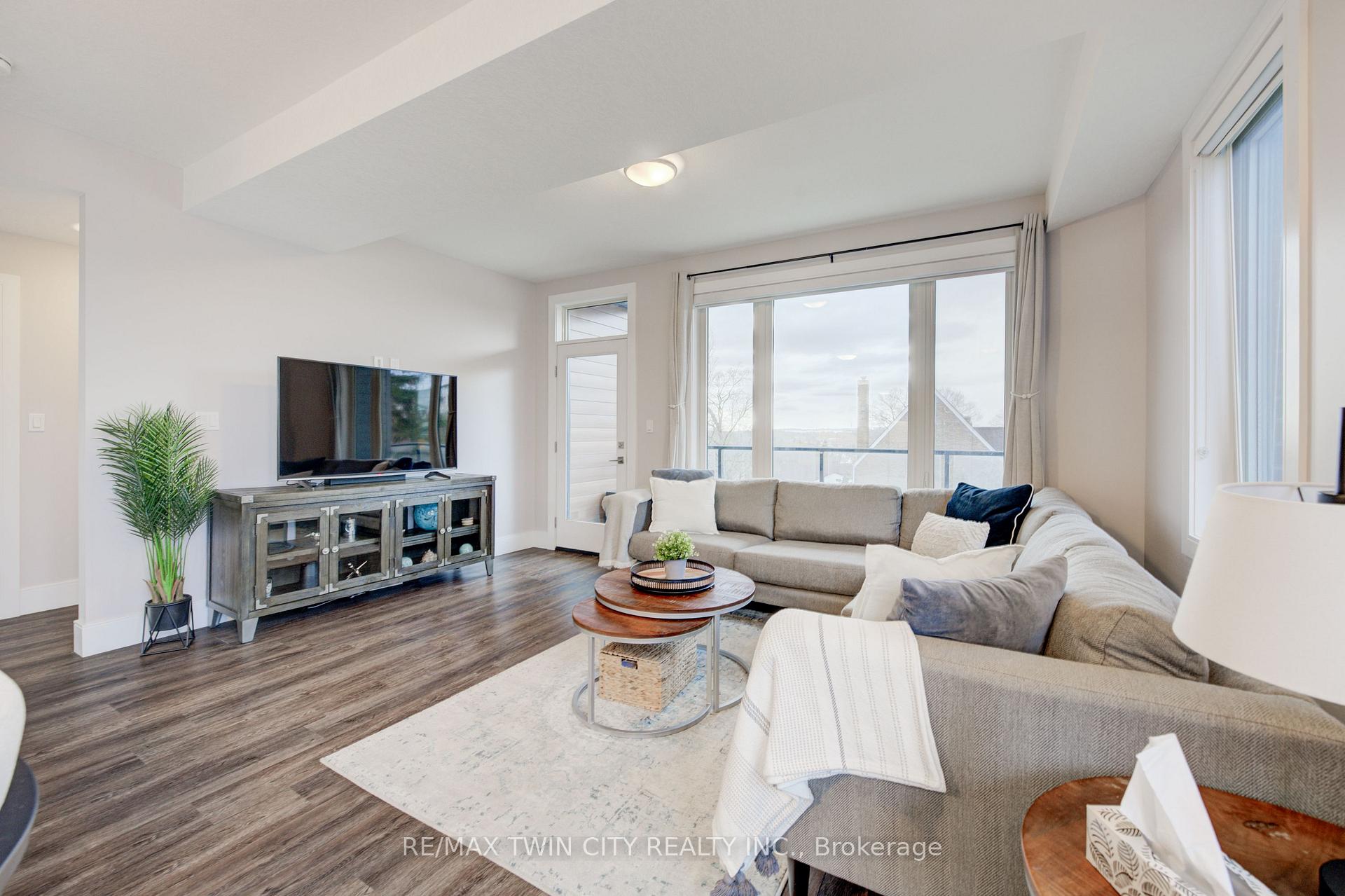 Photo 12 of Unit 29, 54 Bridge Street W, Kitchener — HOMEH