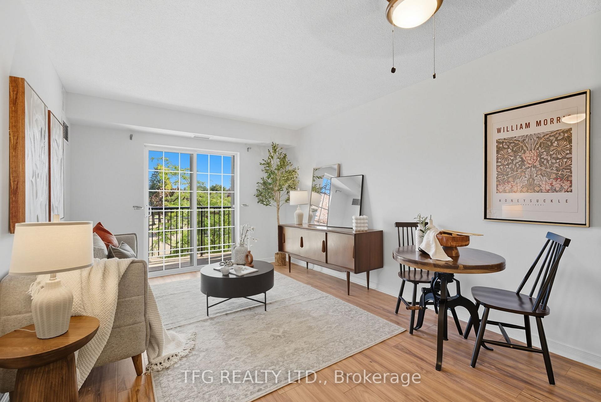 Photo 5 of Unit 211, 106 Aspen Springs Drive, Clarington, Bowmanville — HOMEH