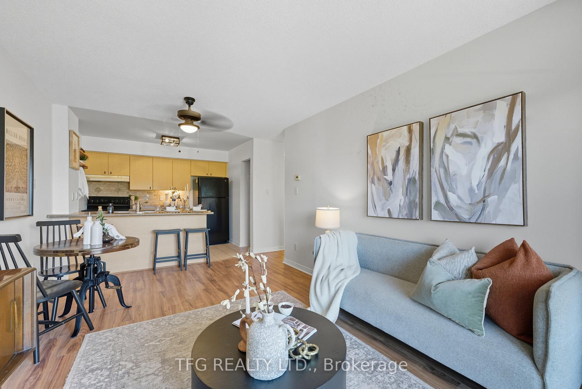 Photo 10 of Unit 211, 106 Aspen Springs Drive, Clarington, Bowmanville — HOMEH