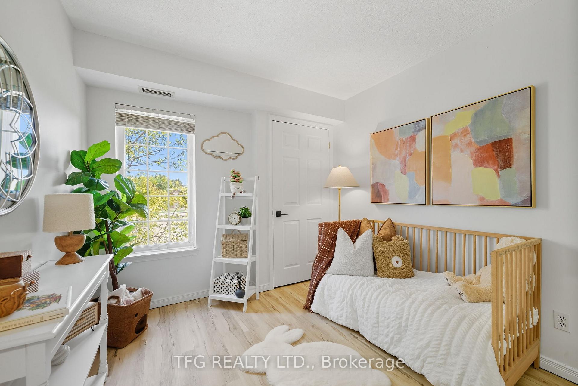 Photo 13 of Unit 211, 106 Aspen Springs Drive, Clarington, Bowmanville — HOMEH