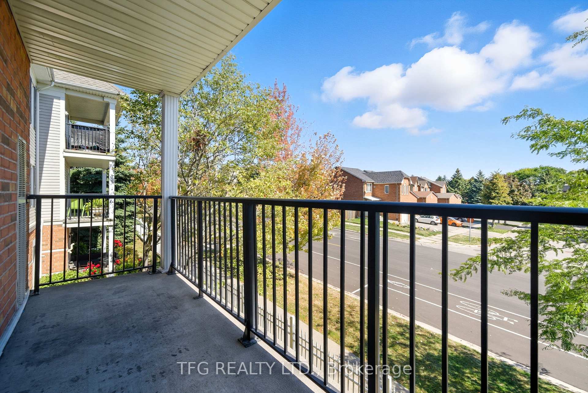 Photo 19 of Unit 211, 106 Aspen Springs Drive, Clarington, Bowmanville — HOMEH