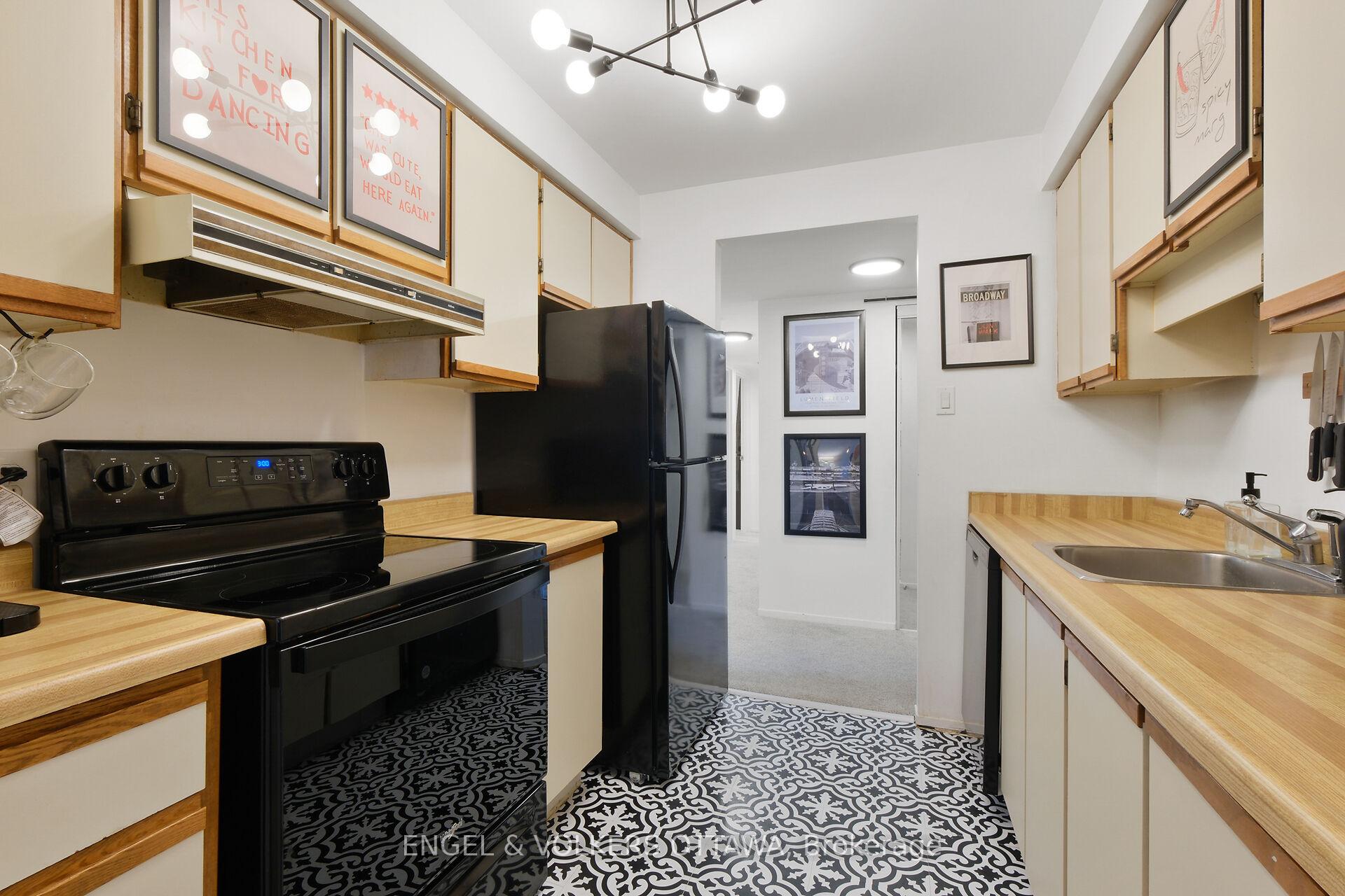 Photo 13 of Unit 906, 470 Laurier Avenue W, Ottawa, Ottawa Centre — HOMEH