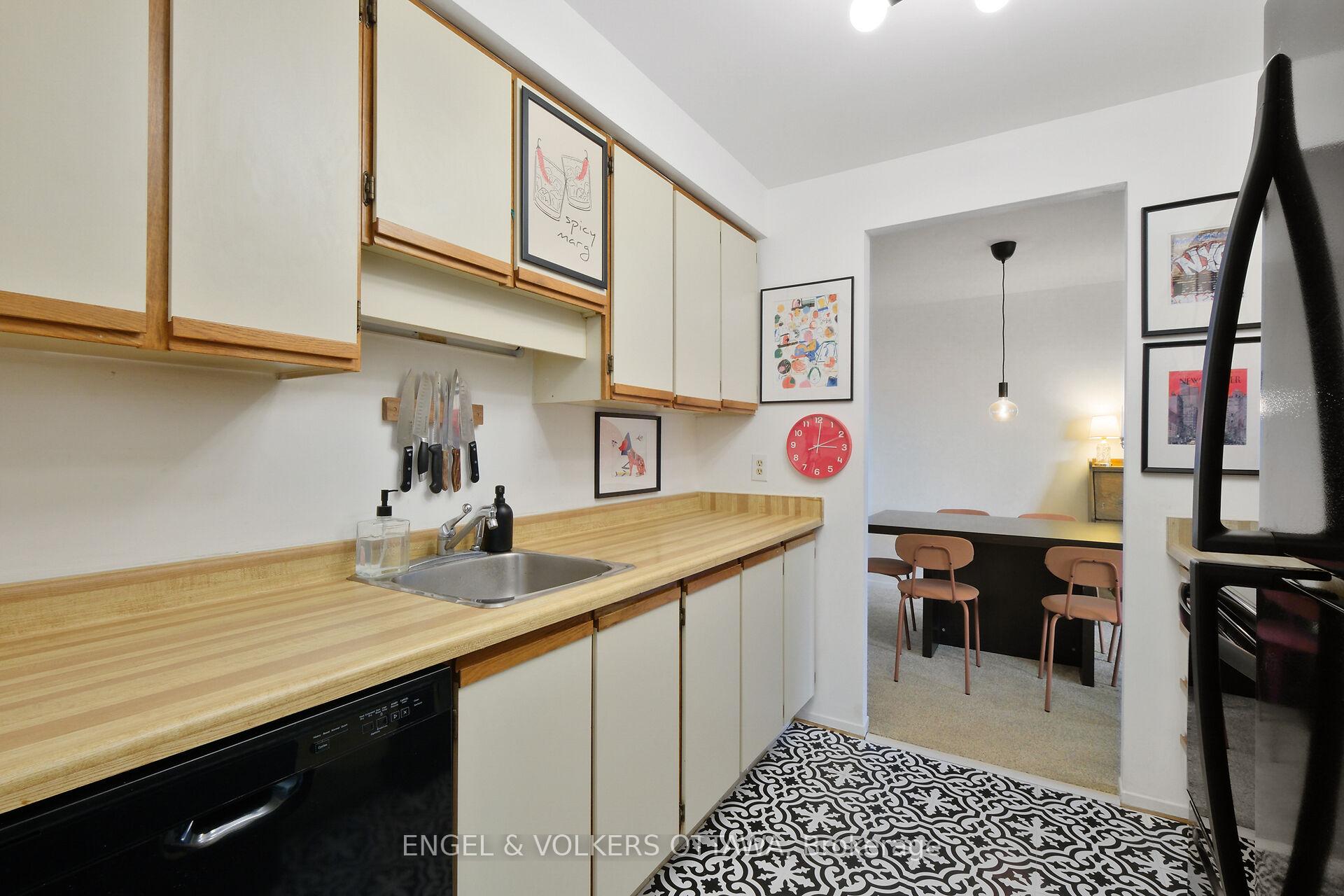 Photo 15 of Unit 906, 470 Laurier Avenue W, Ottawa, Ottawa Centre — HOMEH
