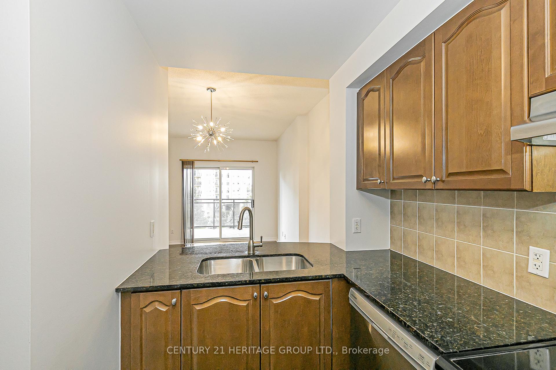Photo 8 of Unit 414, 2 Maison Parc Court, Vaughan, Lakeview Estates — HOMEH