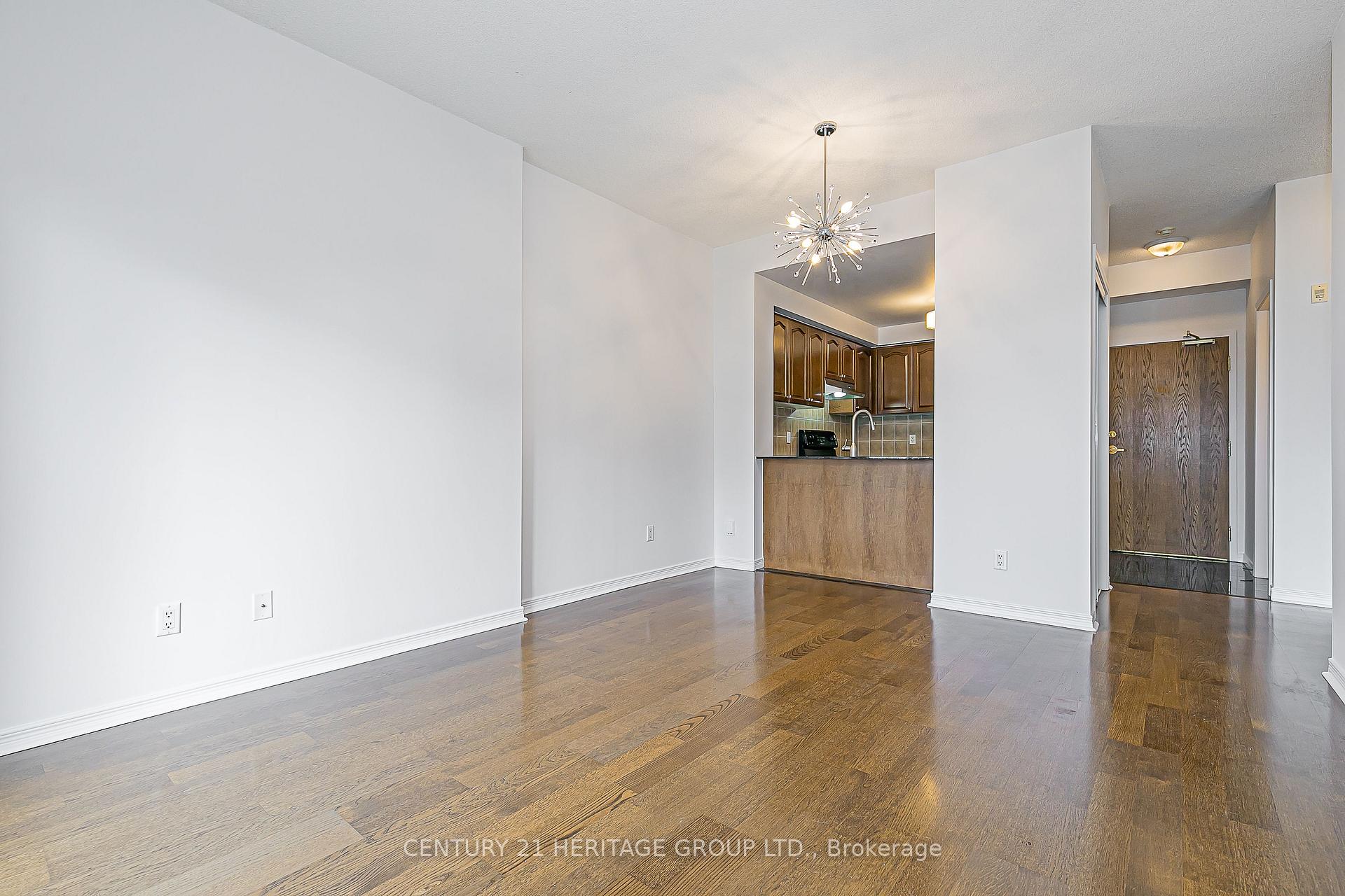 Photo 12 of Unit 414, 2 Maison Parc Court, Vaughan, Lakeview Estates — HOMEH