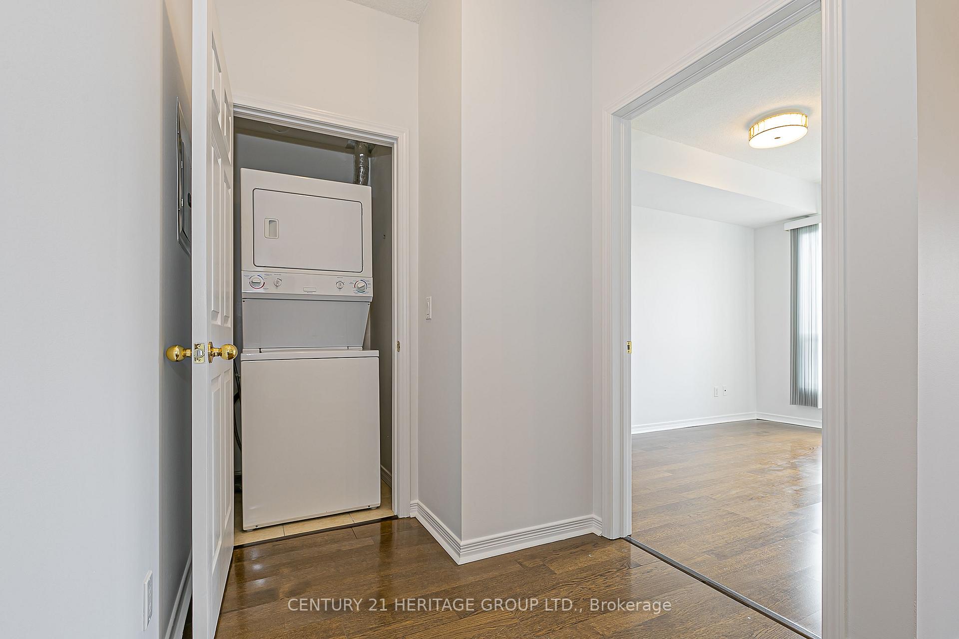 Photo 17 of Unit 414, 2 Maison Parc Court, Vaughan, Lakeview Estates — HOMEH
