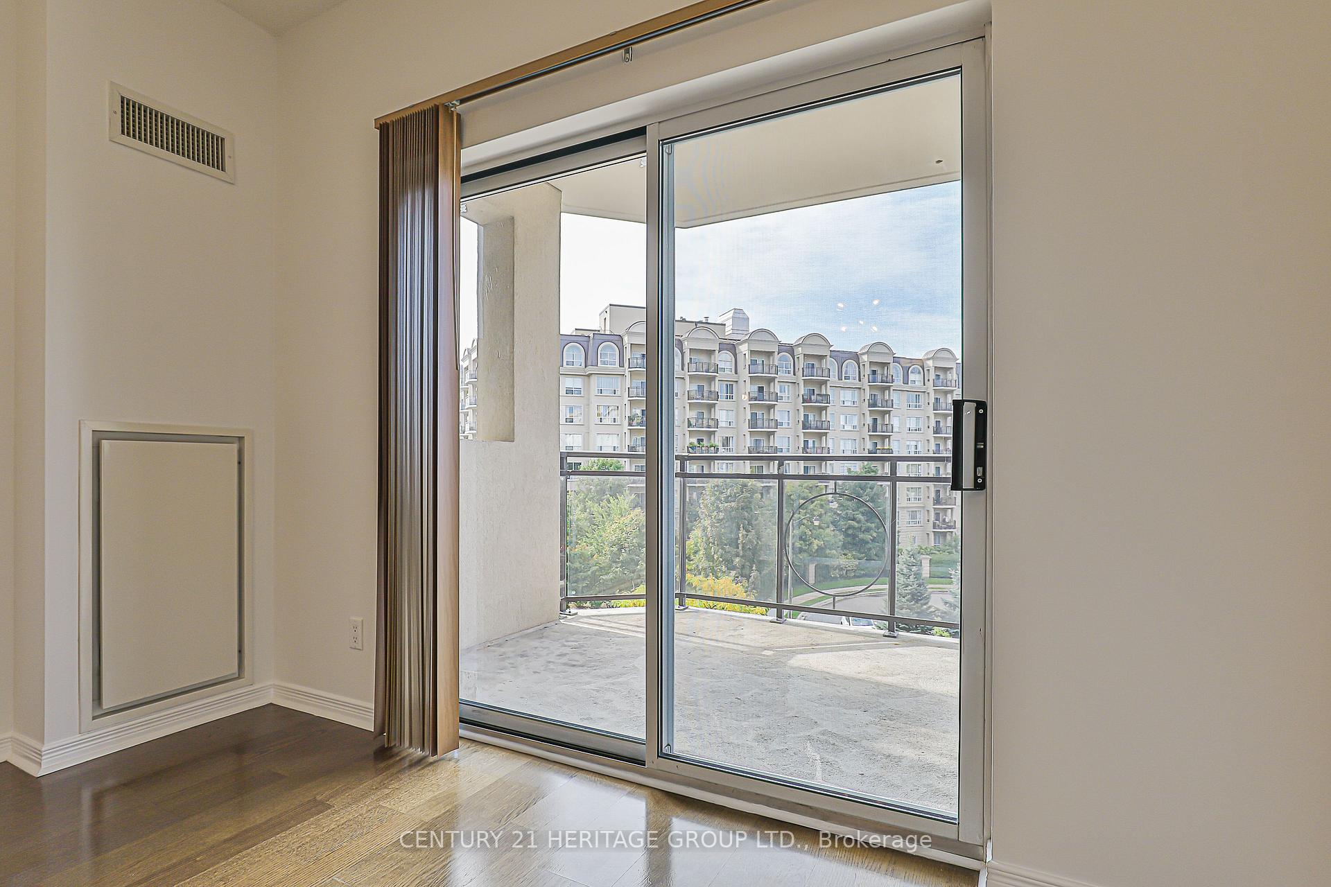 Photo 18 of Unit 414, 2 Maison Parc Court, Vaughan, Lakeview Estates — HOMEH