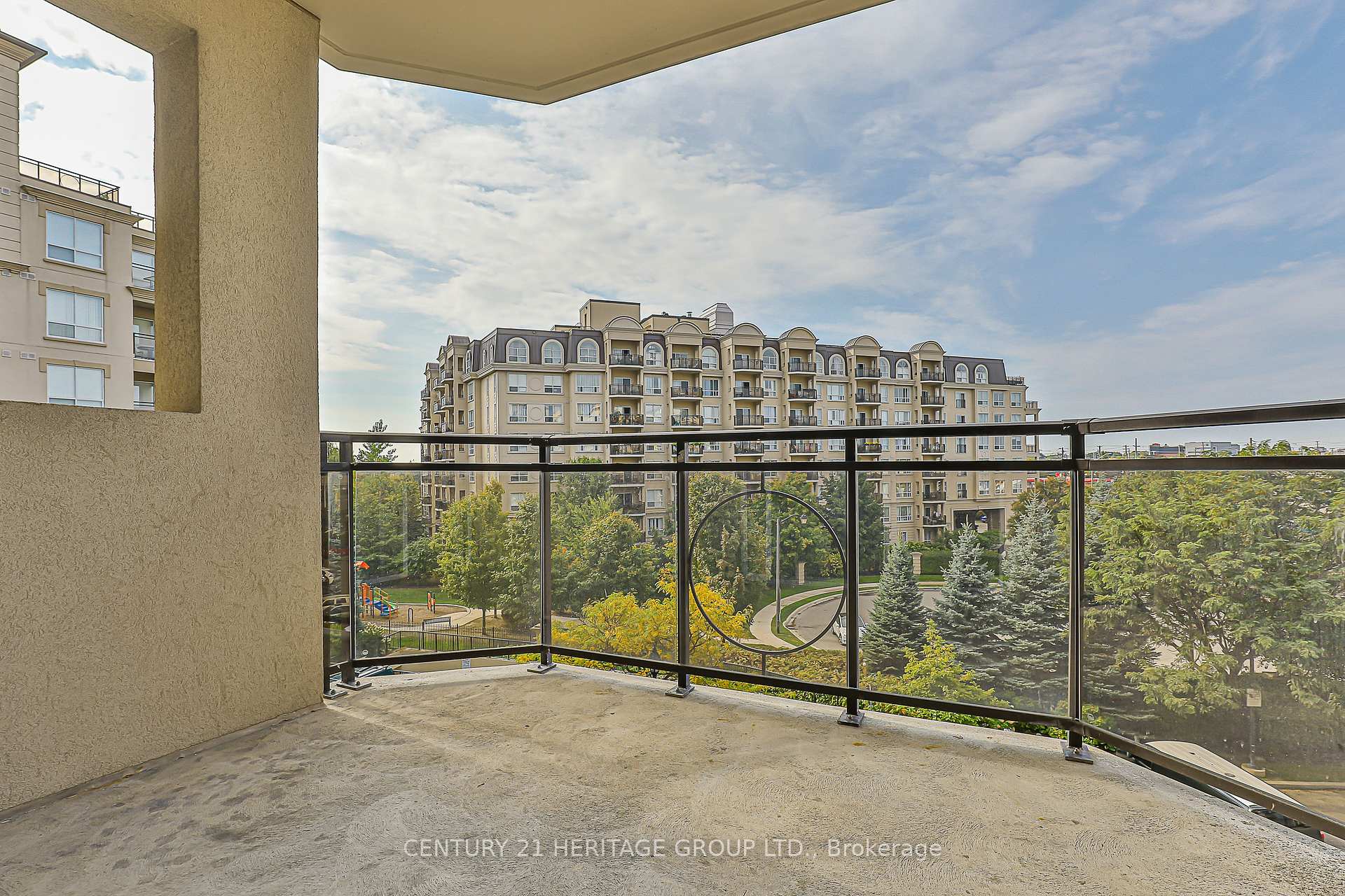 Photo 19 of Unit 414, 2 Maison Parc Court, Vaughan, Lakeview Estates — HOMEH