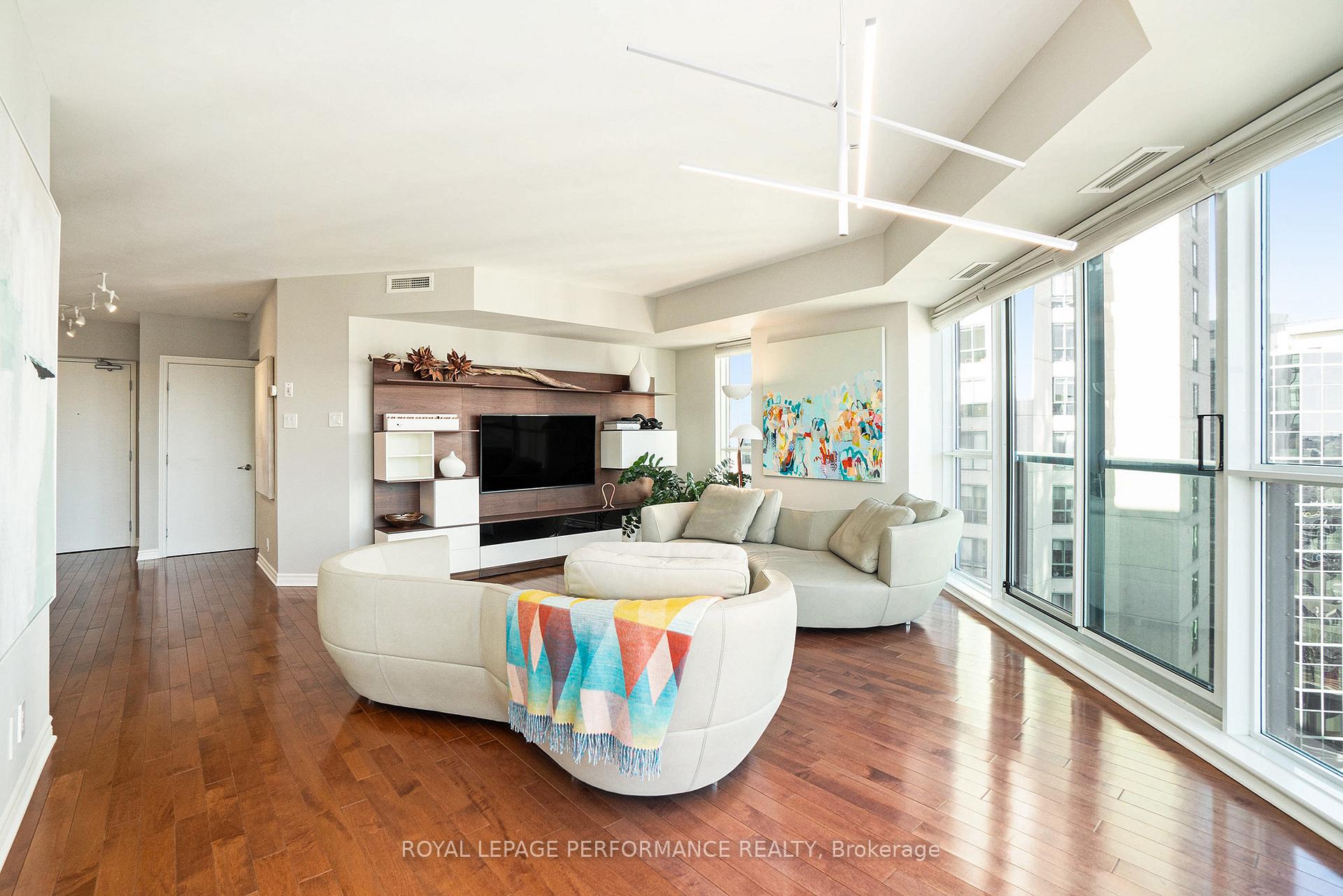 Photo 3 of Unit 1901, 445 Laurier Avenue W, Ottawa, Ottawa Centre — HOMEH