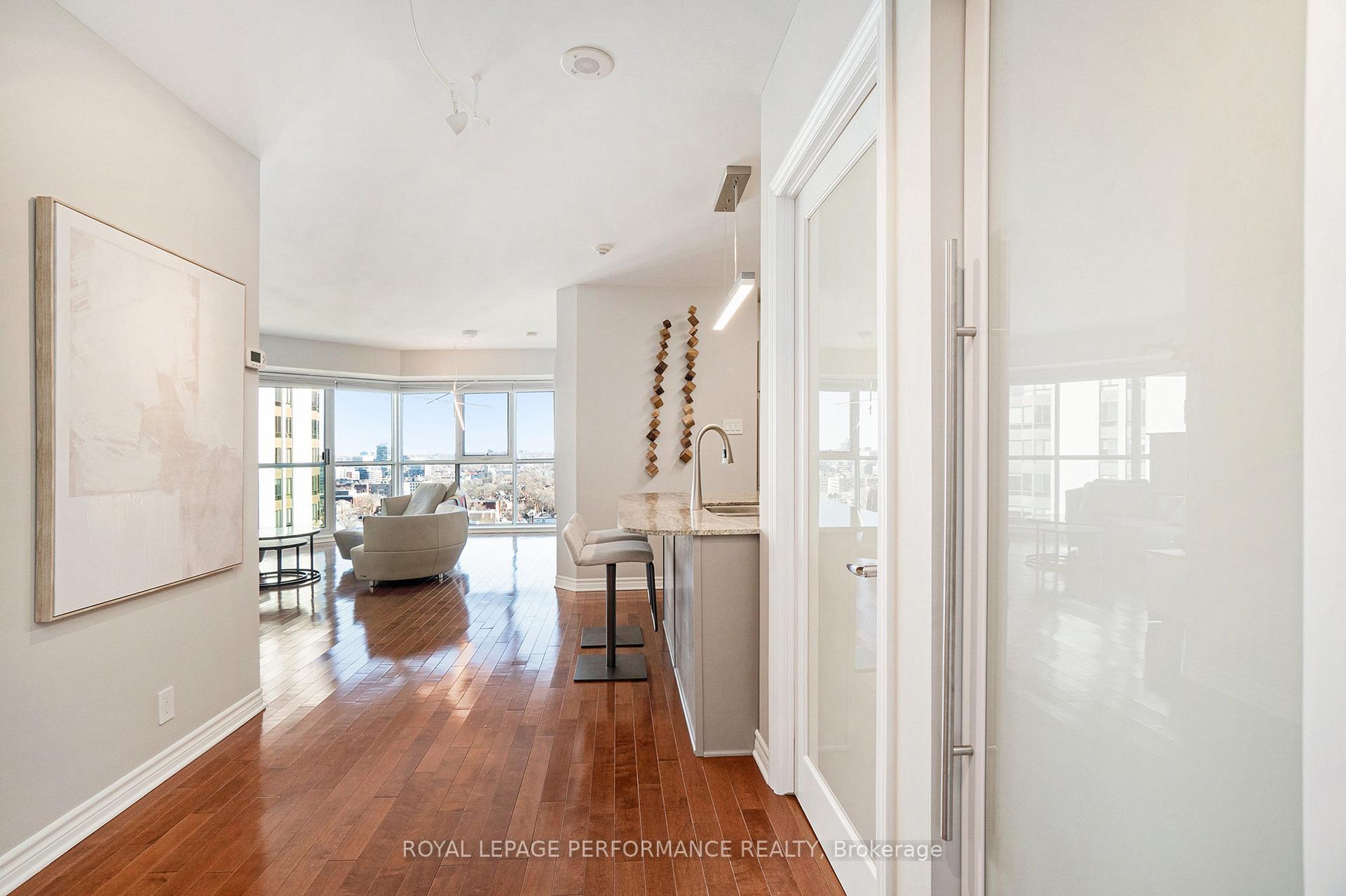 Photo 10 of Unit 1901, 445 Laurier Avenue W, Ottawa, Ottawa Centre — HOMEH