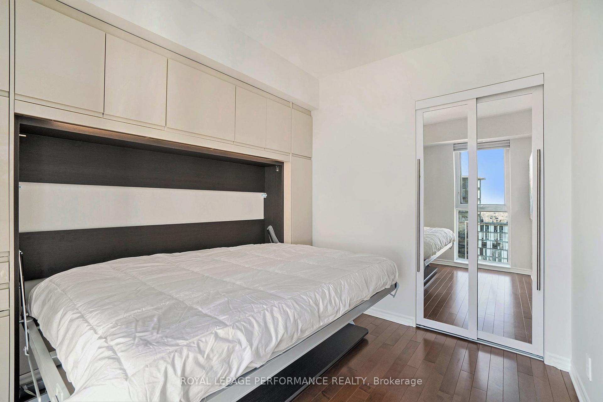 Photo 17 of Unit 1901, 445 Laurier Avenue W, Ottawa, Ottawa Centre — HOMEH