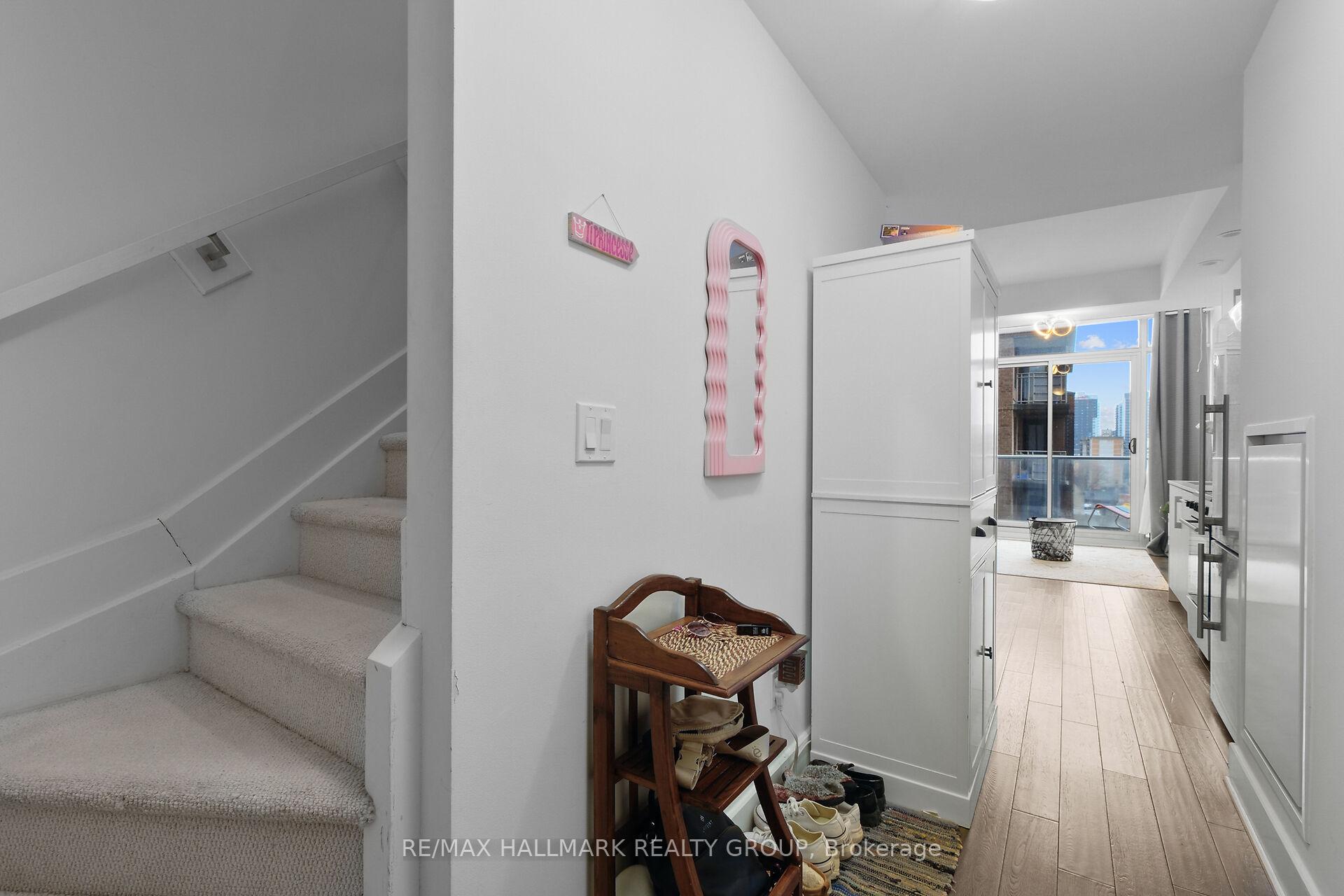 Photo 9 of Unit 1009, 255 Bay Street, Ottawa, Ottawa Centre — HOMEH
