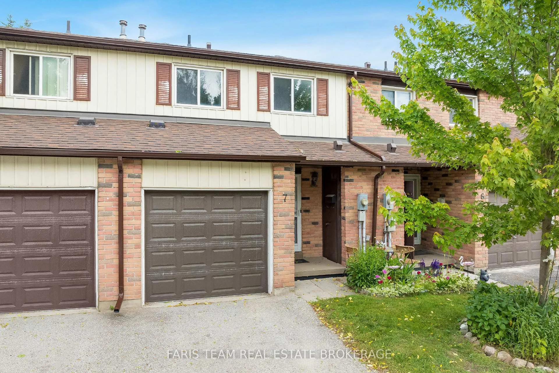 Photo 3 of Unit 7, 52 Adelaide Street, Barrie, Allandale — HOMEH