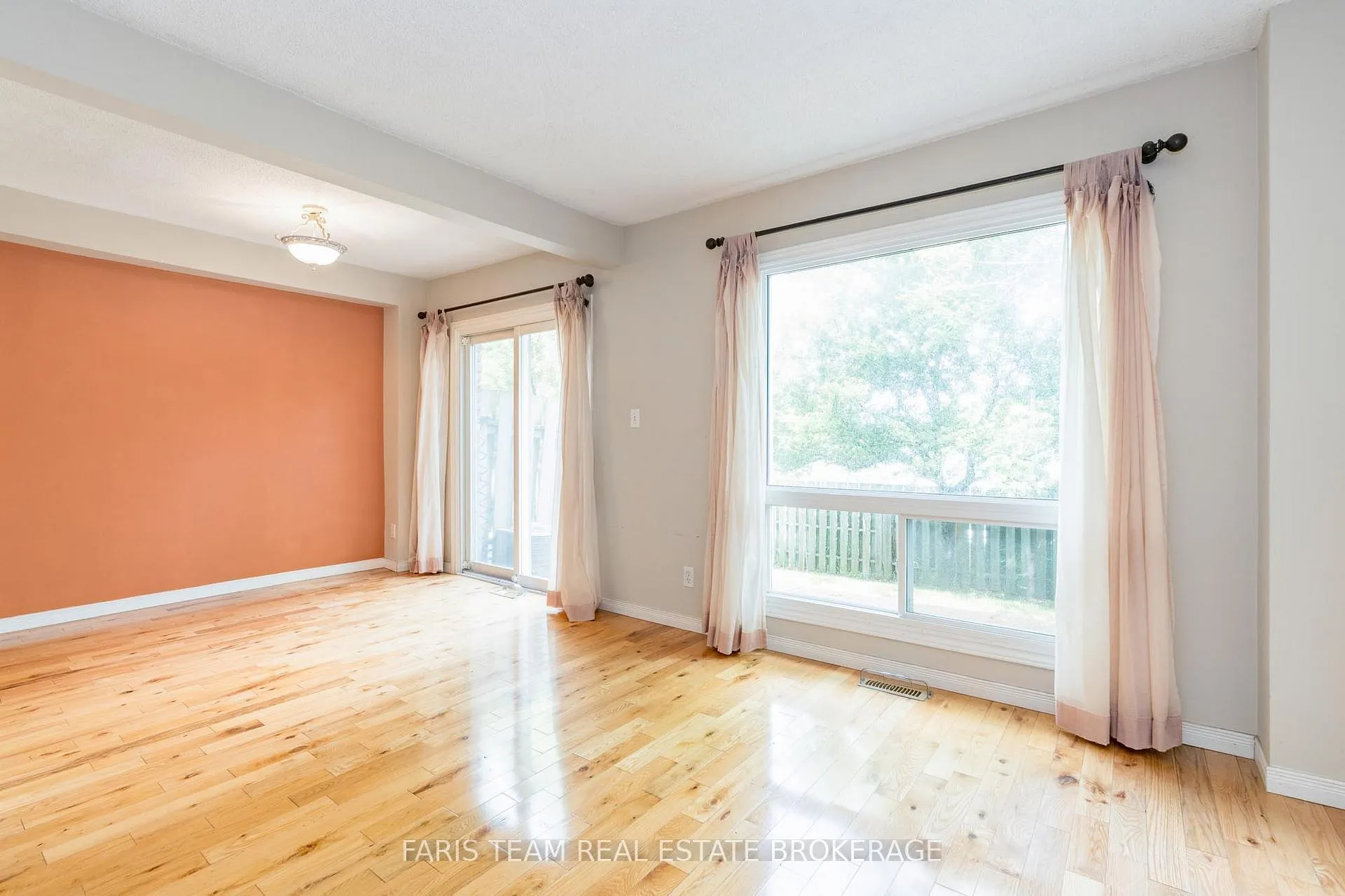 Photo 9 of Unit 7, 52 Adelaide Street, Barrie, Allandale — HOMEH