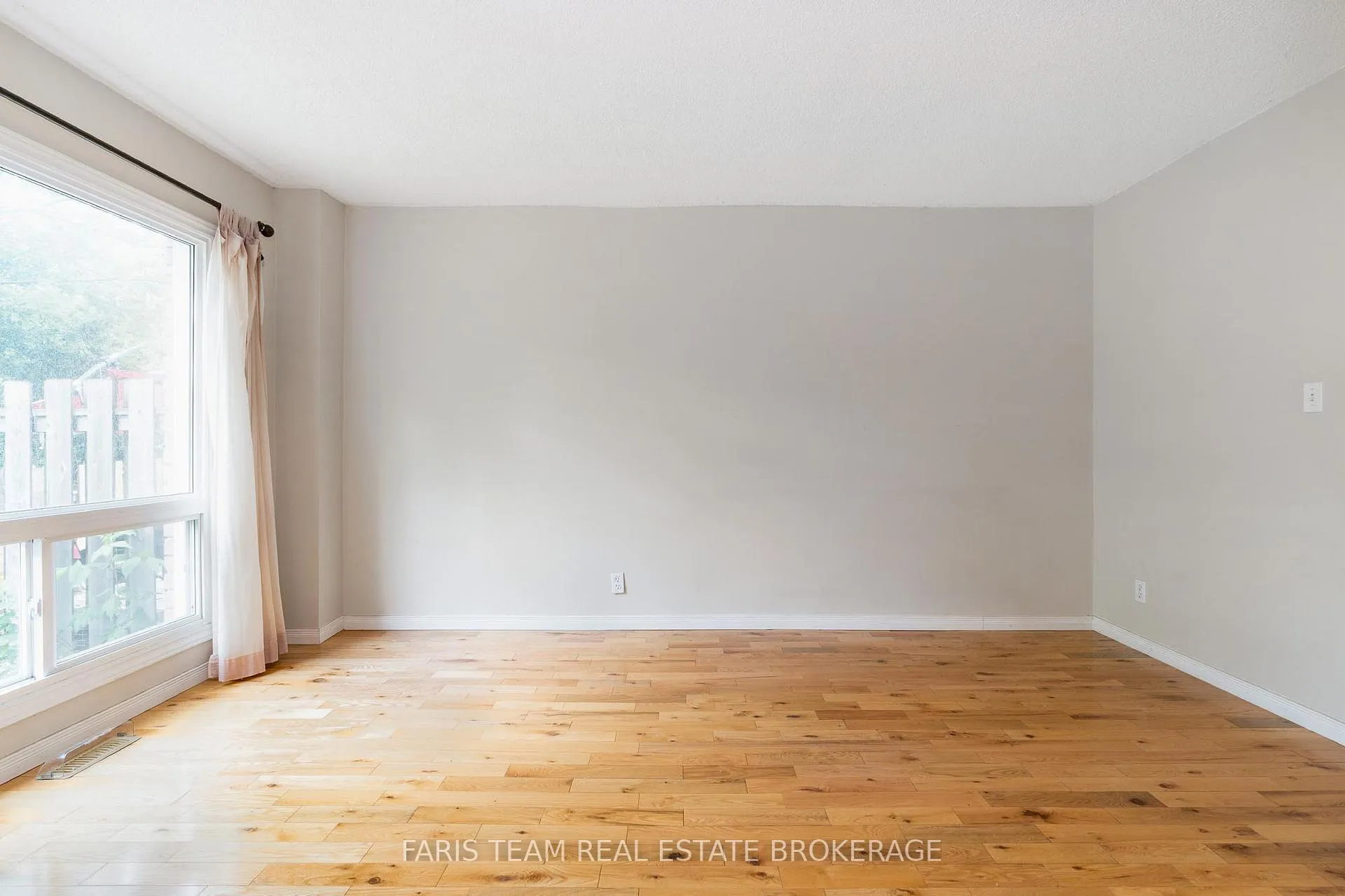 Photo 12 of Unit 7, 52 Adelaide Street, Barrie, Allandale — HOMEH