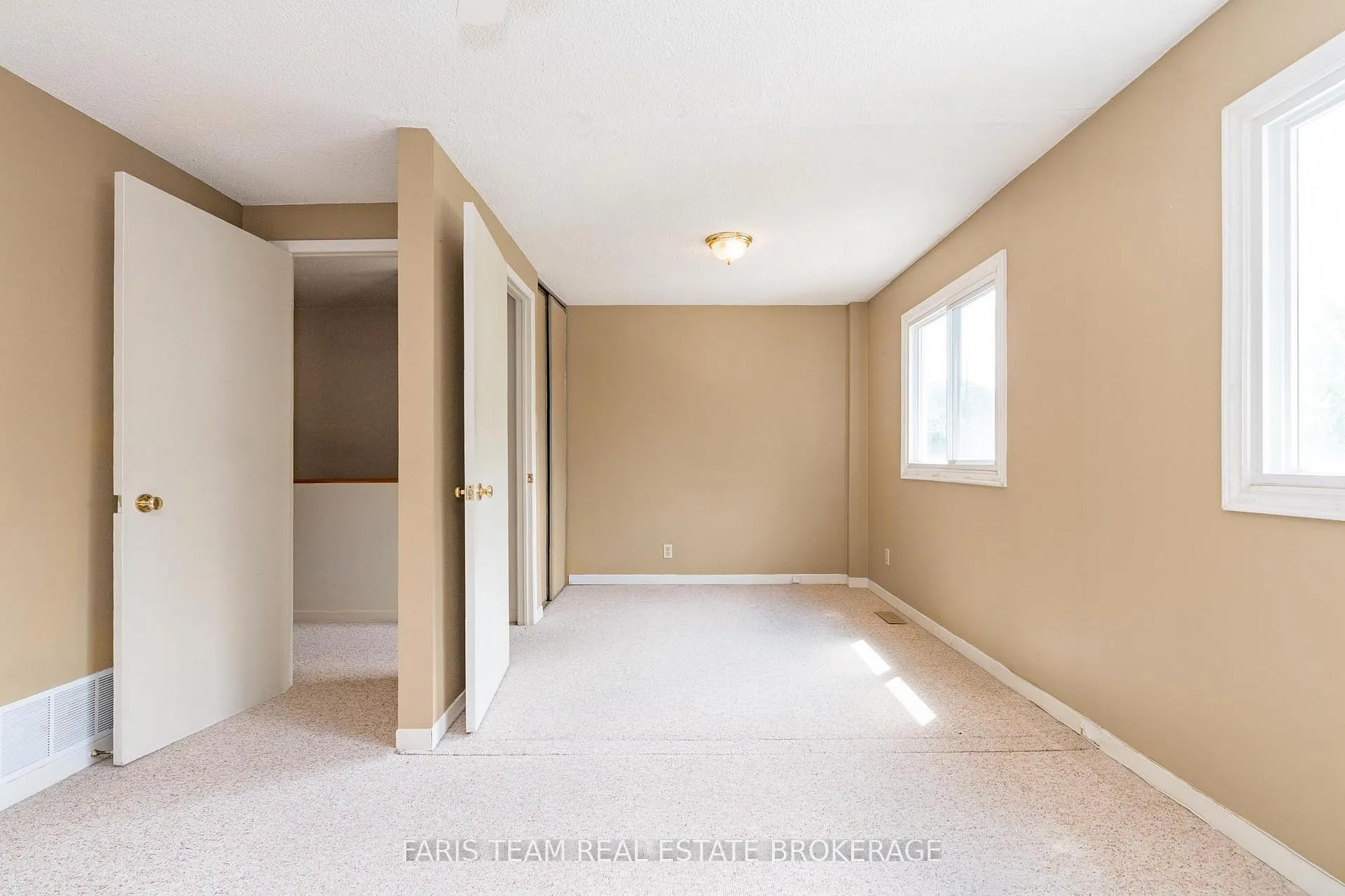 Photo 16 of Unit 7, 52 Adelaide Street, Barrie, Allandale — HOMEH