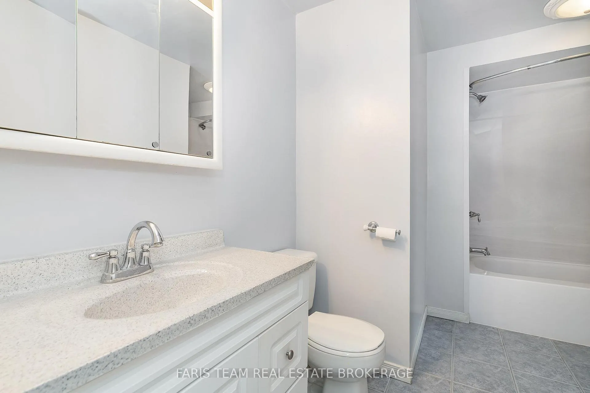 Photo 24 of Unit 7, 52 Adelaide Street, Barrie, Allandale — HOMEH