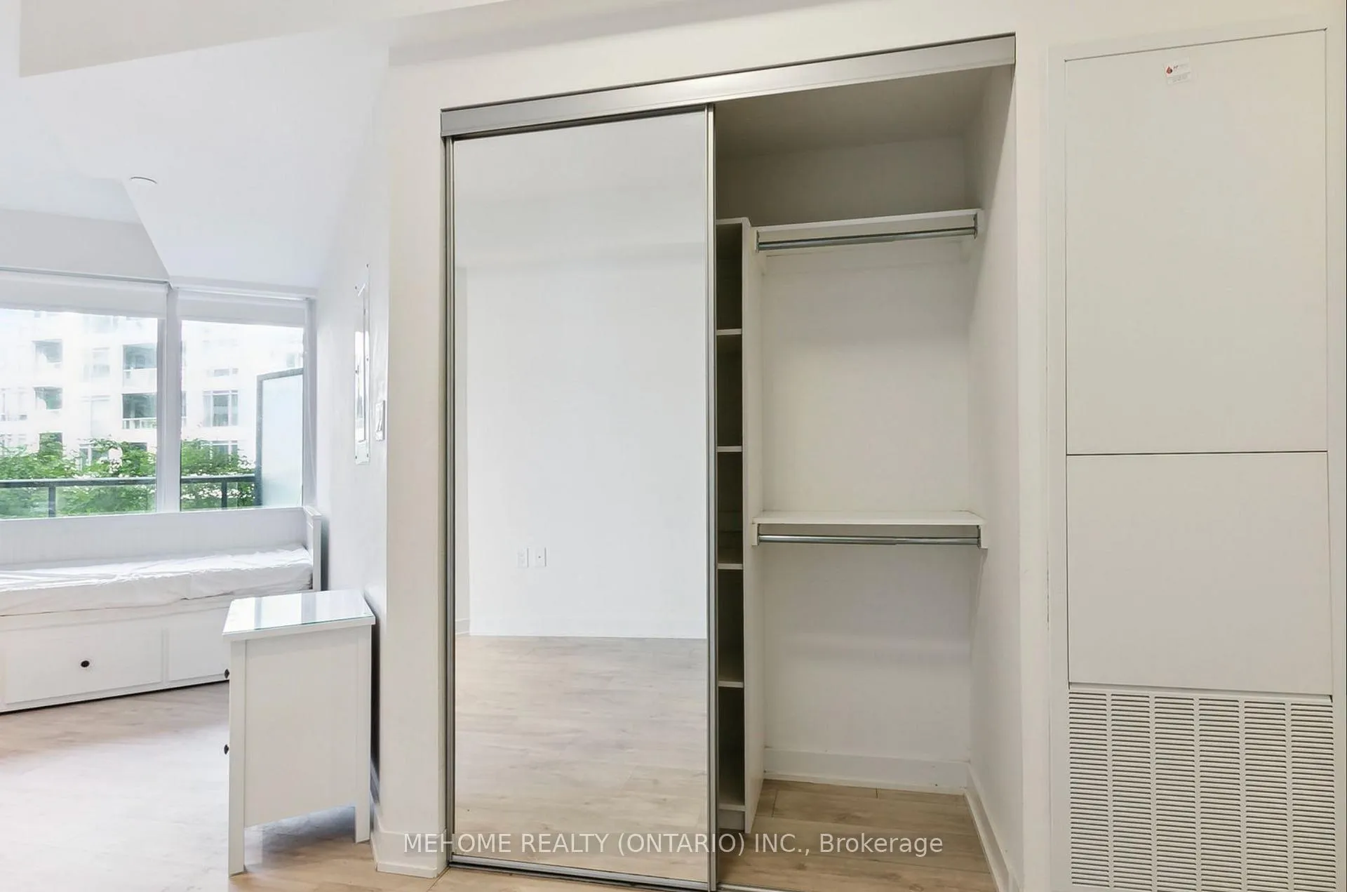 Photo 14 of Unit 301W, 27 Bathurst Street, Toronto, Waterfront Communities — HOMEH