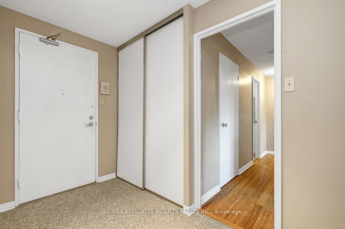 Photo 4 of Unit 304, 415 Greenview Avenue, Ottawa, Britannia — HOMEH