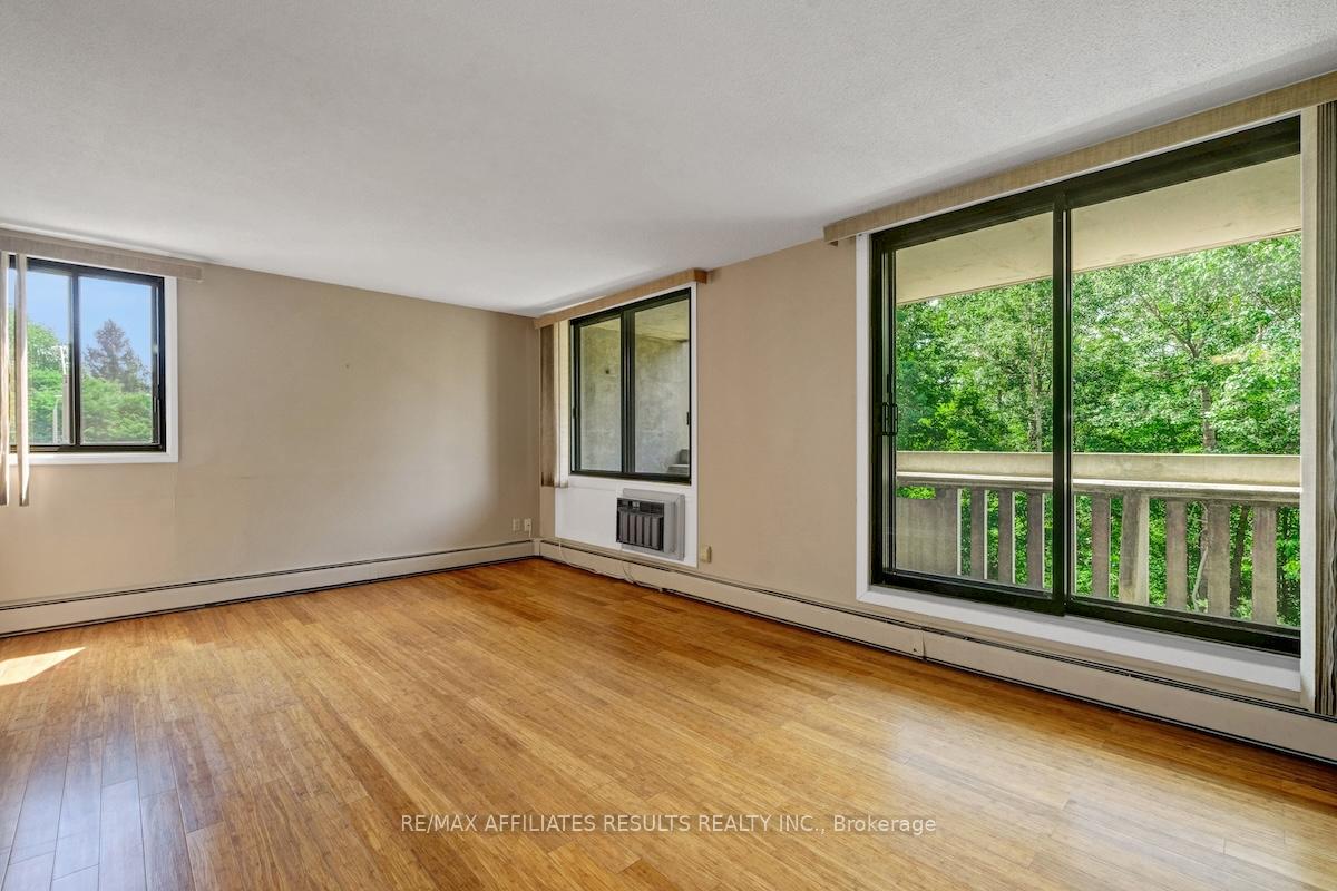 Photo 5 of Unit 304, 415 Greenview Avenue, Ottawa, Britannia — HOMEH