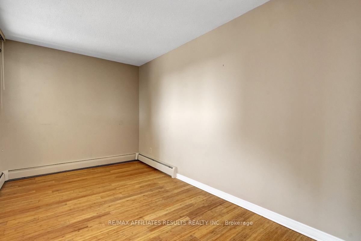 Photo 9 of Unit 304, 415 Greenview Avenue, Ottawa, Britannia — HOMEH