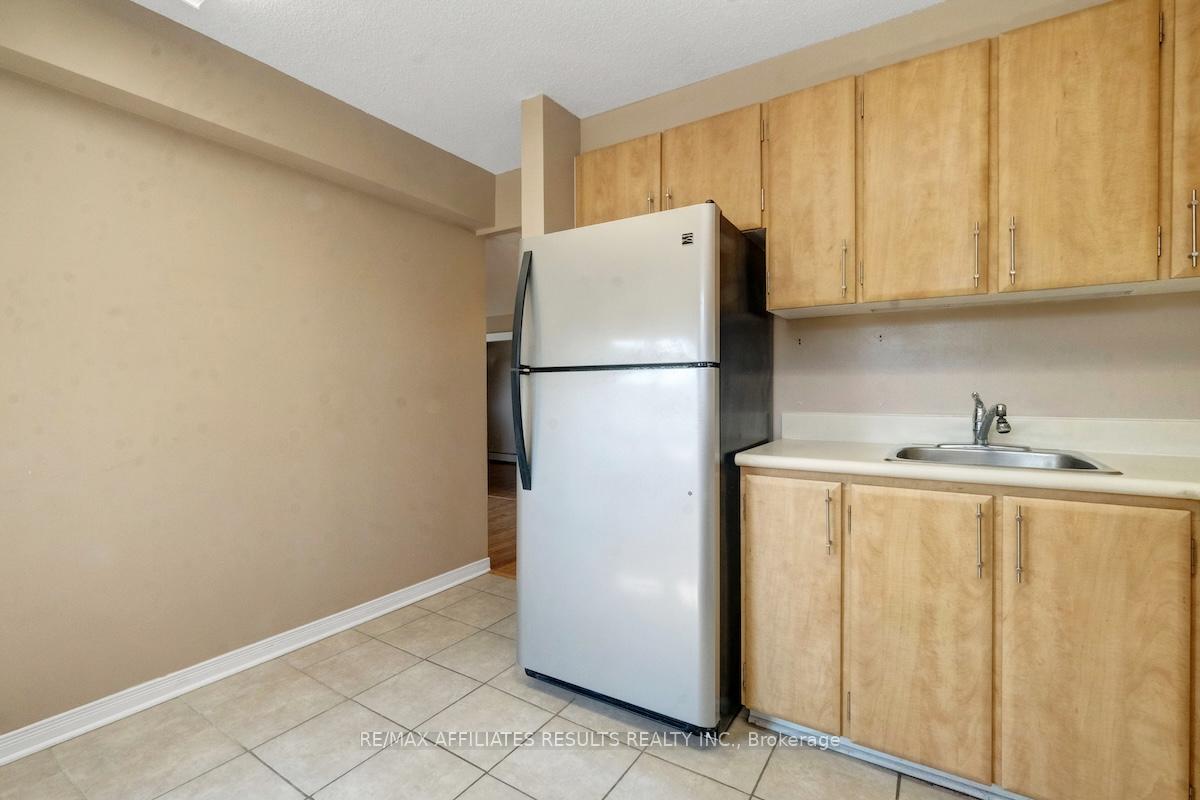 Photo 20 of Unit 304, 415 Greenview Avenue, Ottawa, Britannia — HOMEH