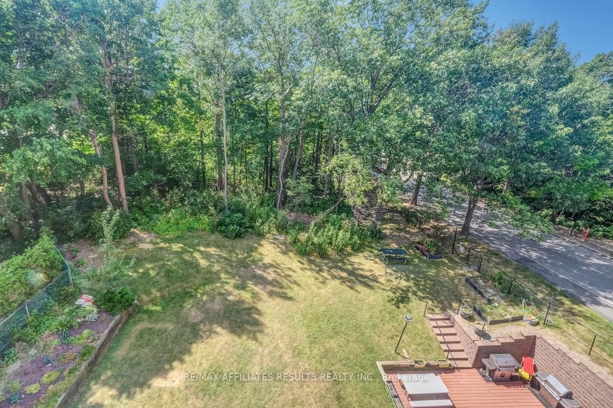 Photo 33 of Unit 304, 415 Greenview Avenue, Ottawa, Britannia — HOMEH