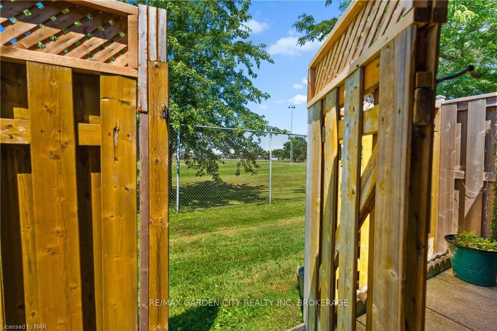 Photo 5 of Unit 41, 65 Dorchester Boulevard, St. Catharines, Carlton/Bunting — HOMEH
