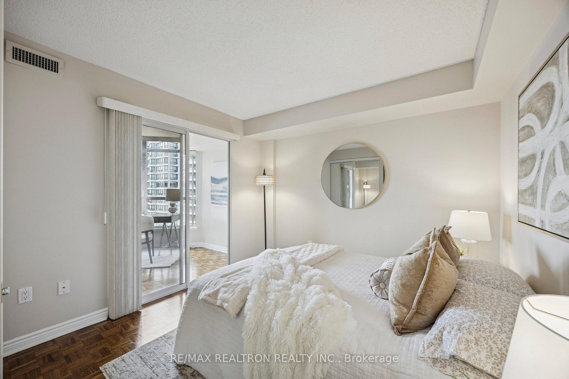 Photo 23 of Unit 801, 7300 Yonge Street, Vaughan, Crestwood-Springfarm-Yorkhill — HOMEH